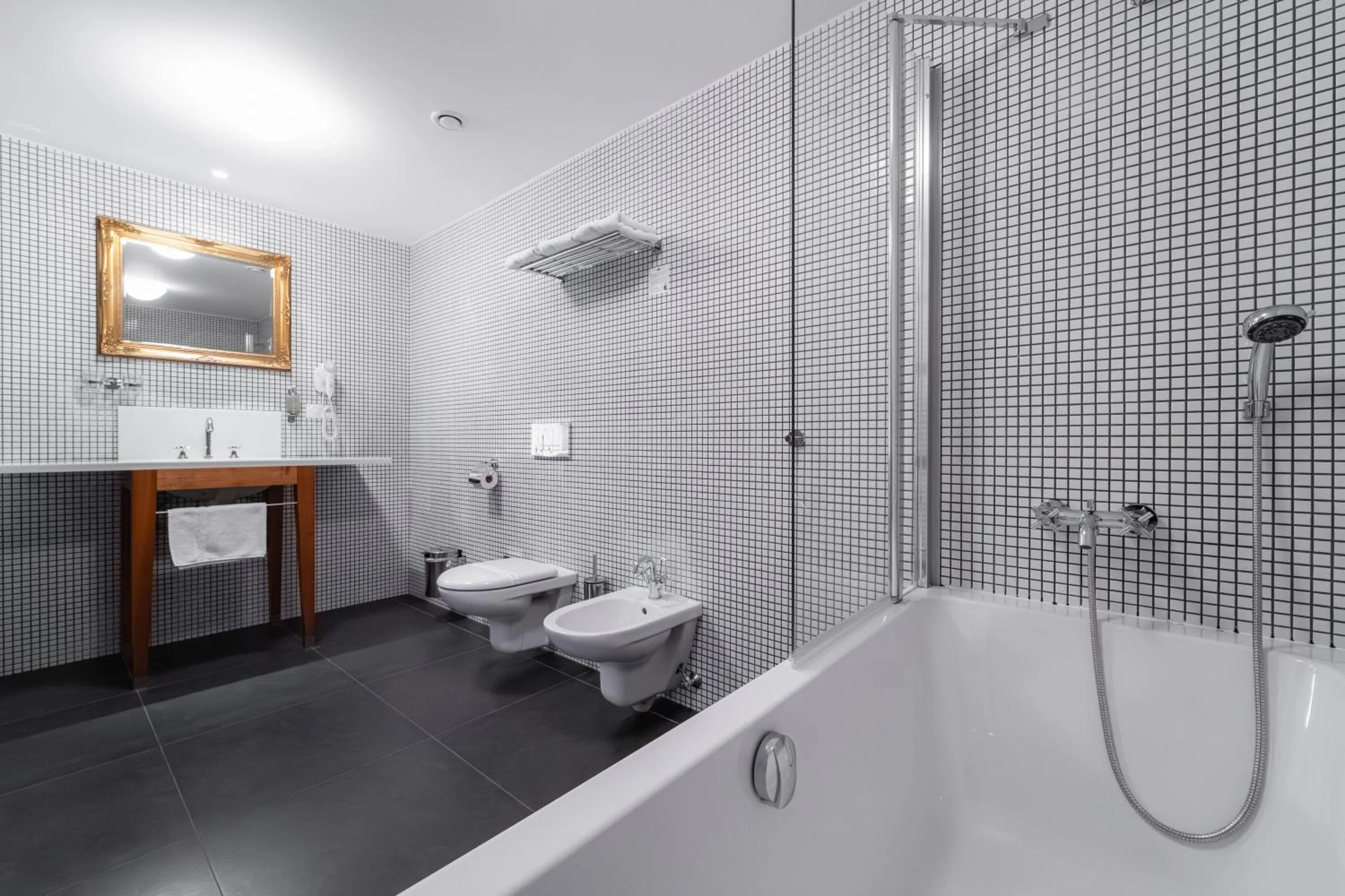 Toilet in EA Hotel Tereziánský dvůr