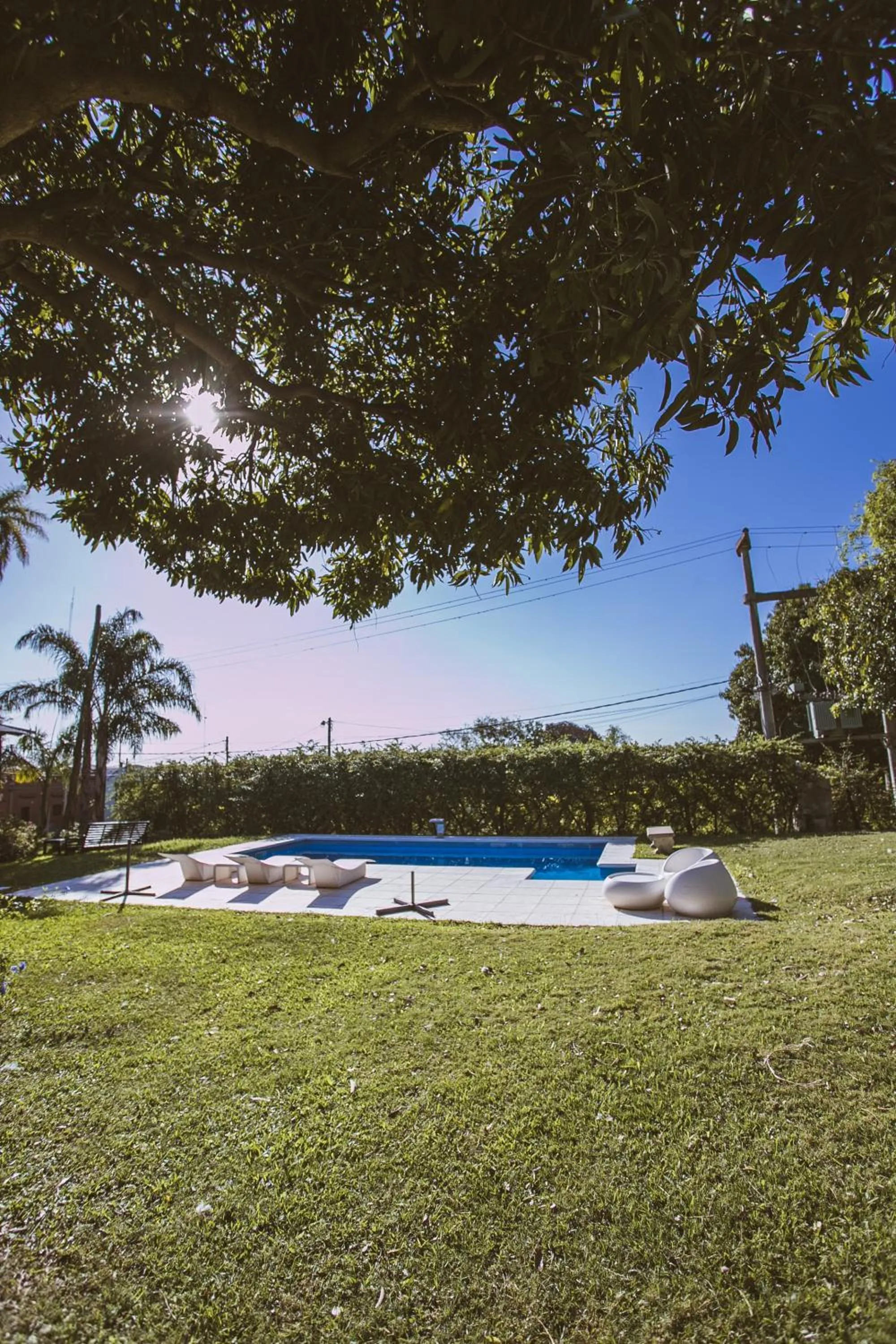 Río Arriba Suites & Apartments & Restó