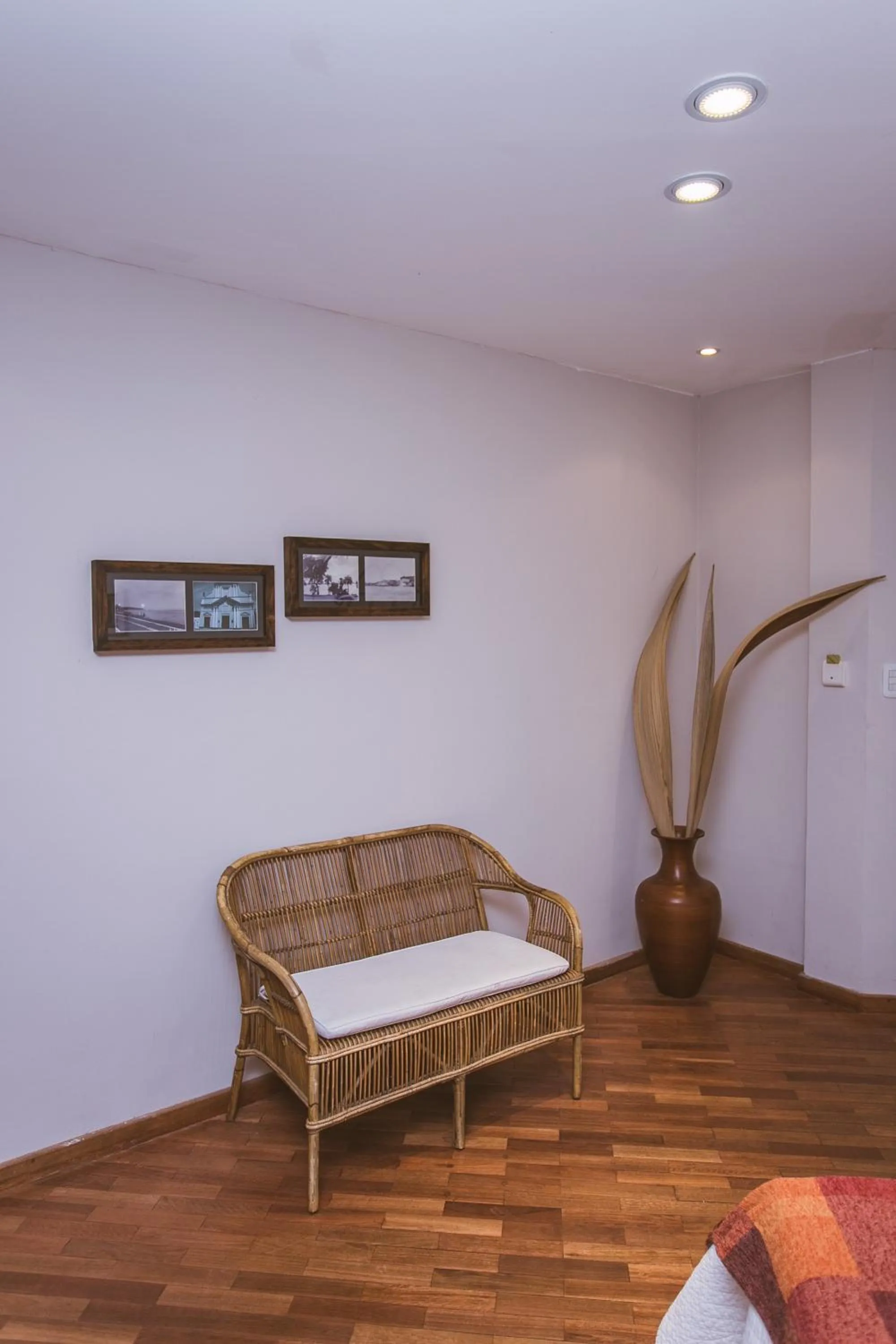 Río Arriba Suites & Apartments & Restó