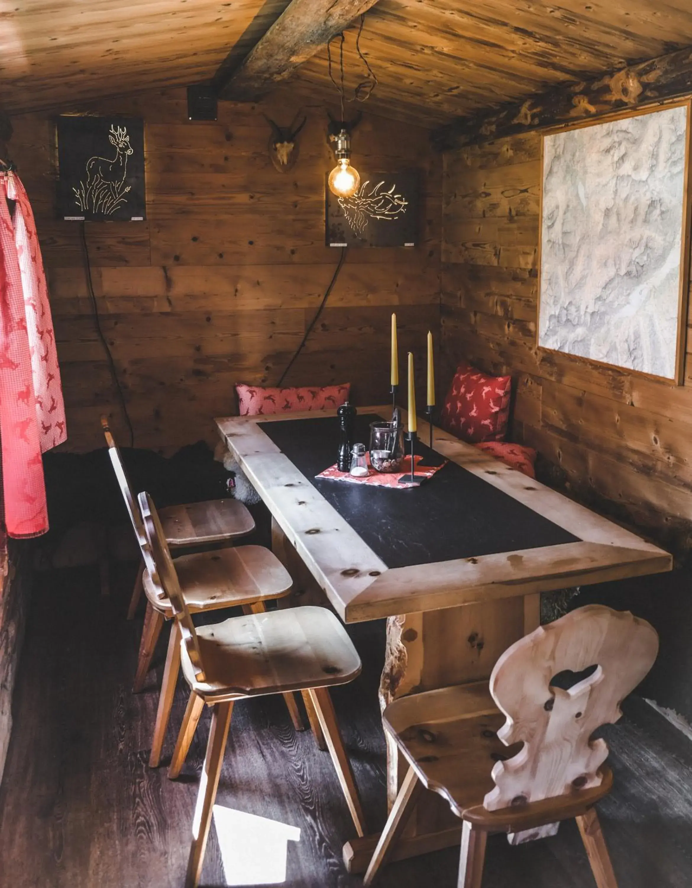 Restaurant/places to eat in Hotel Grischuna Restaurant/places to eat in Hotel Grischuna