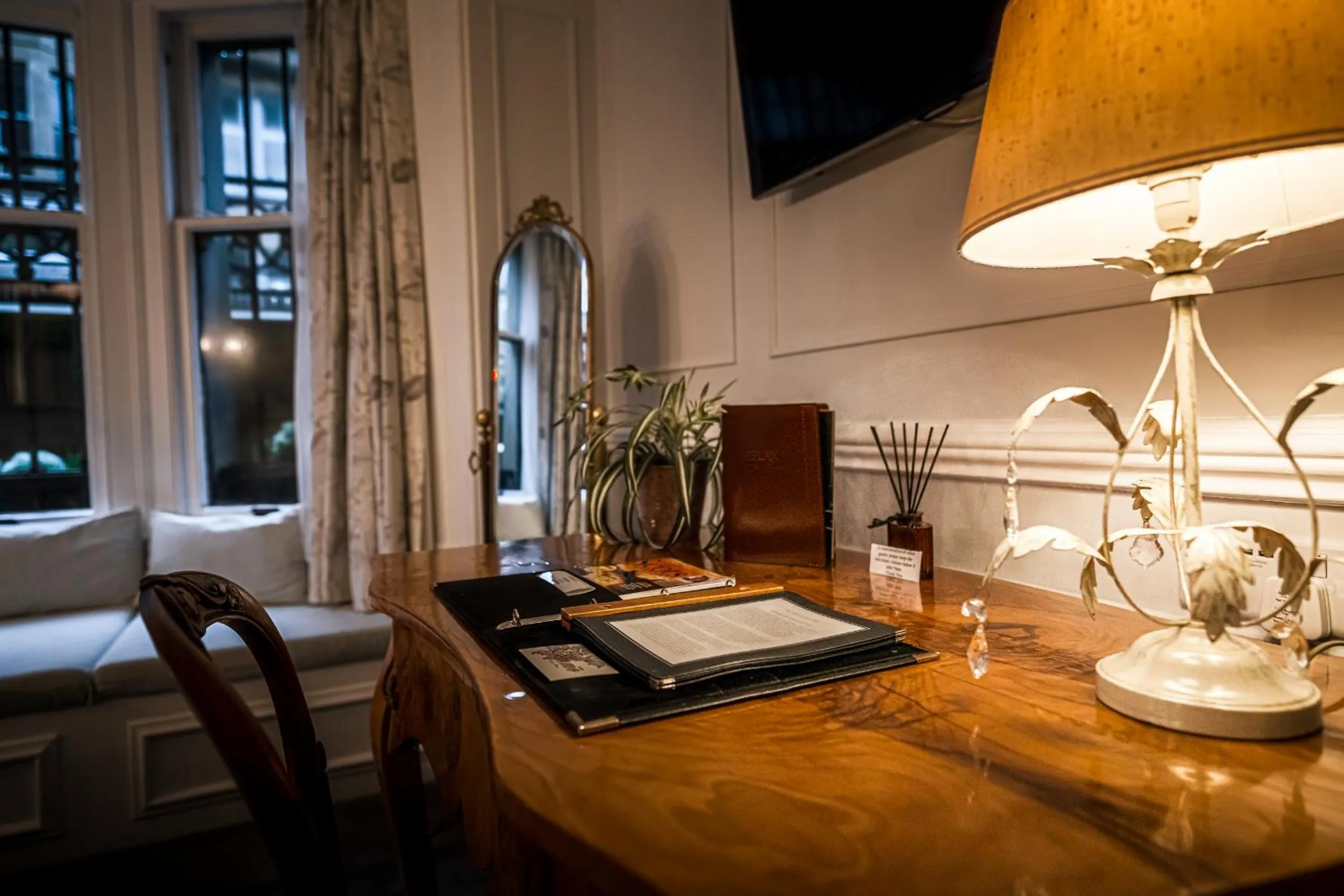 Seating area in The Alamo Guest House