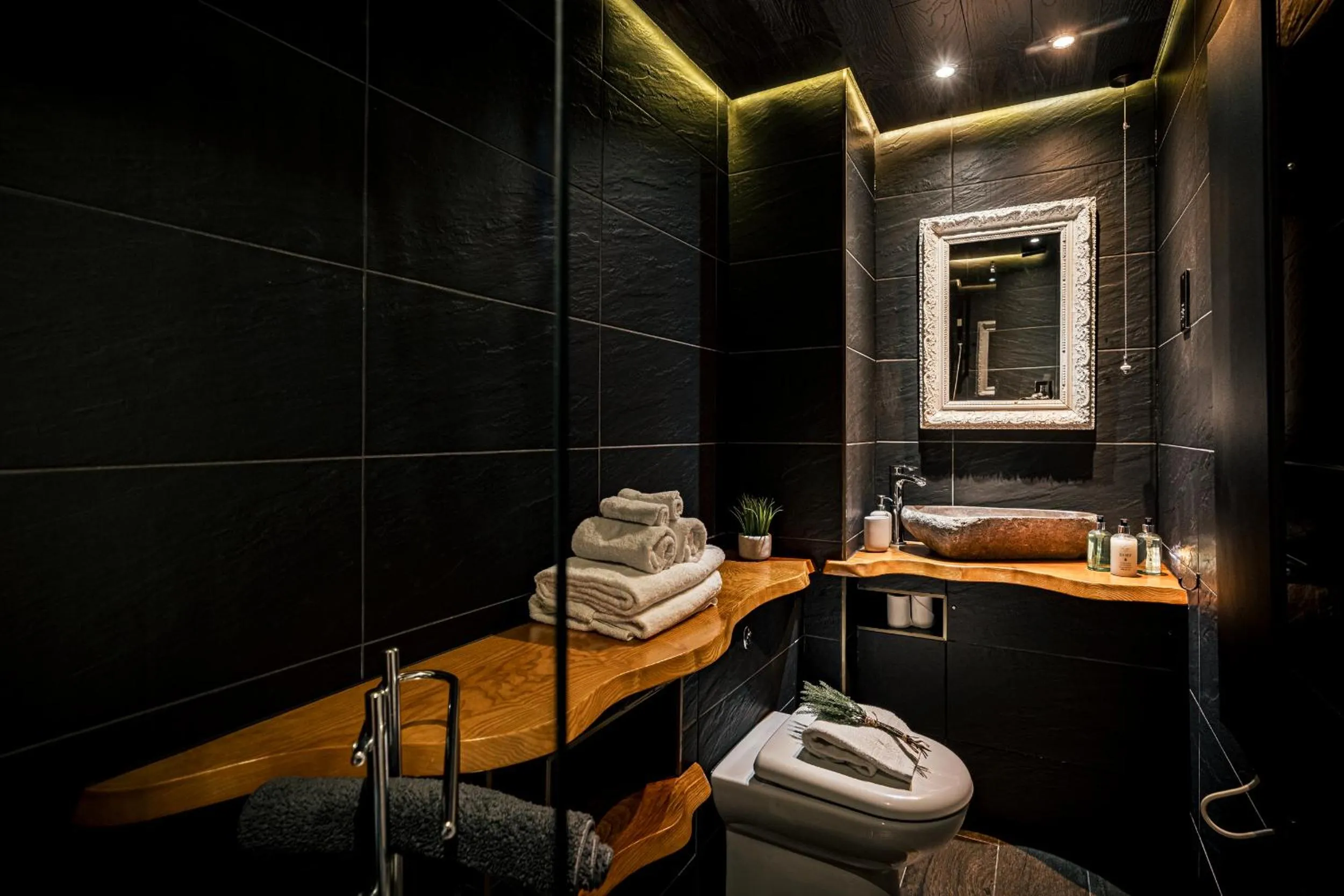 Bathroom in The Alamo Guest House