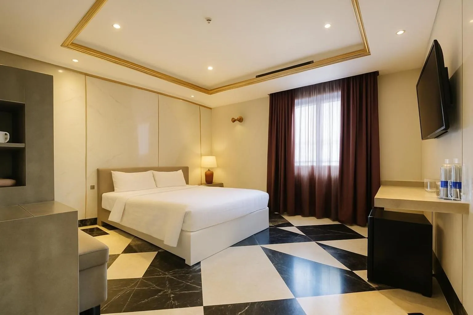 Bed in Sam Royal Apartment