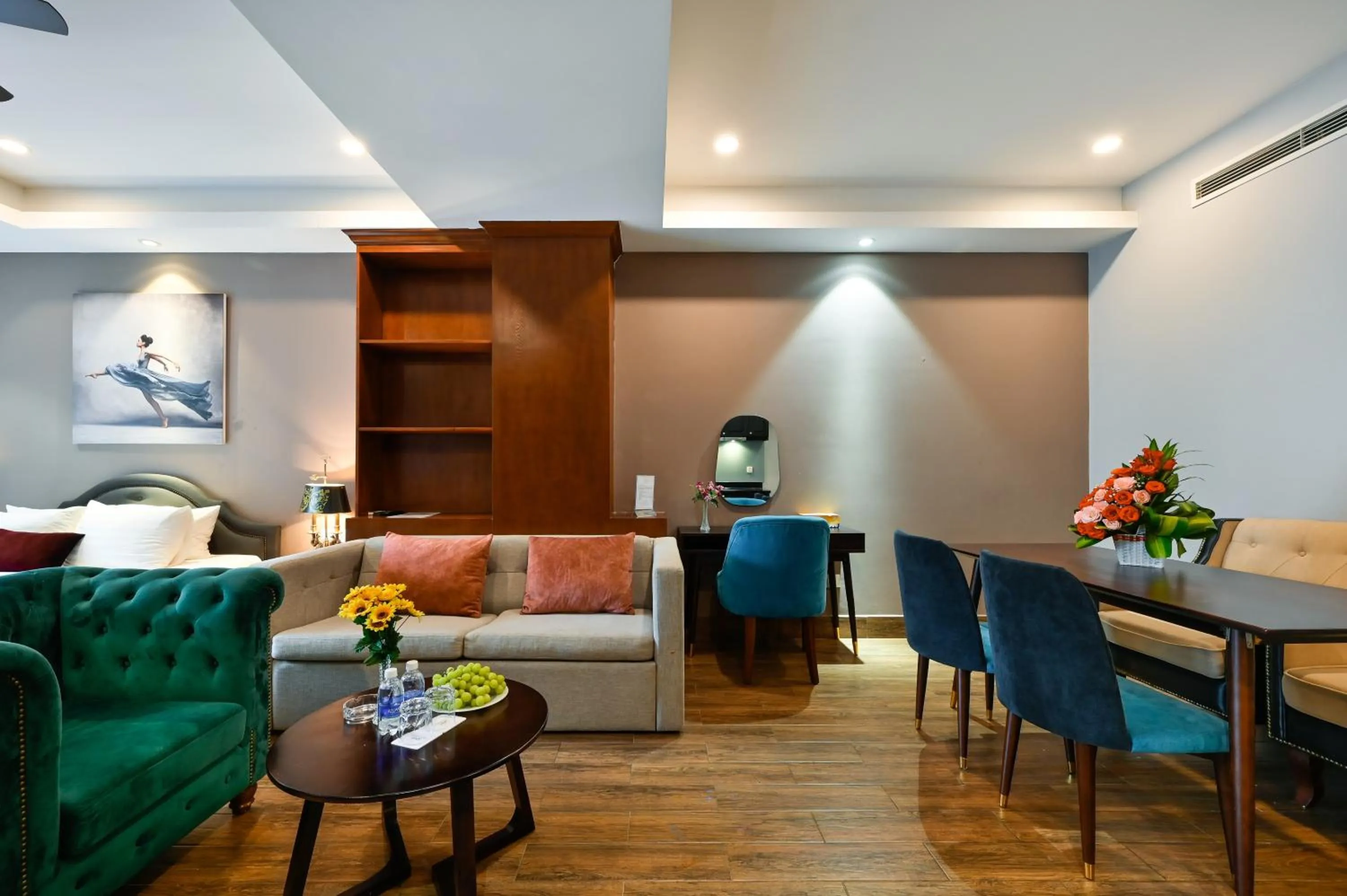 Living room in Sam Royal Apartment