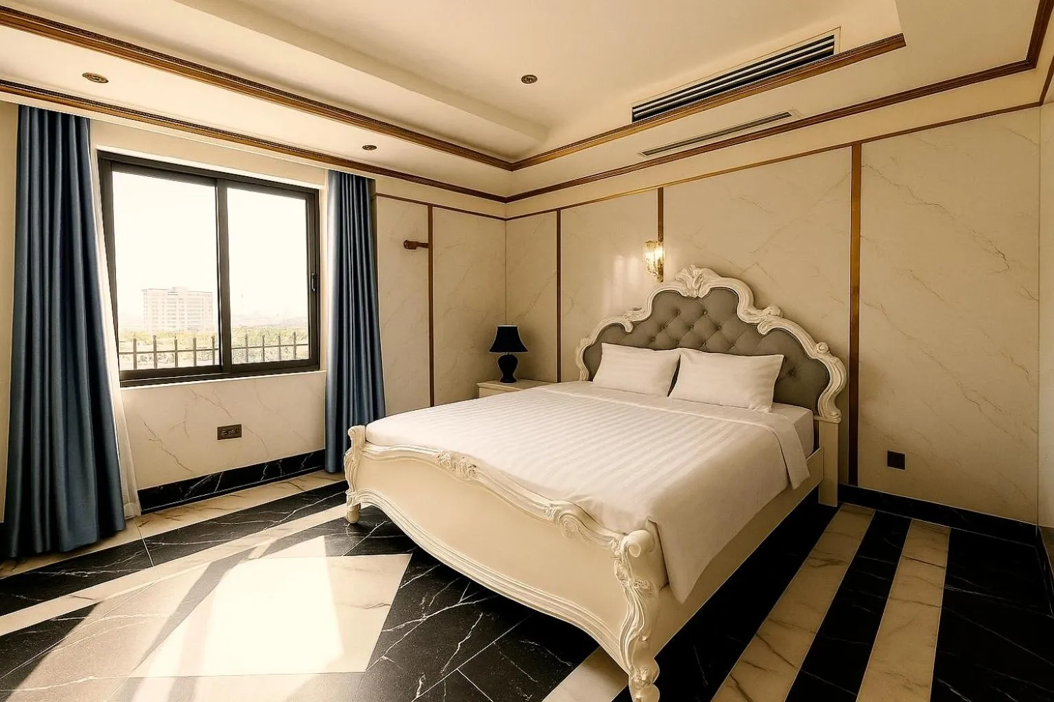 Bed in Sam Royal Apartment