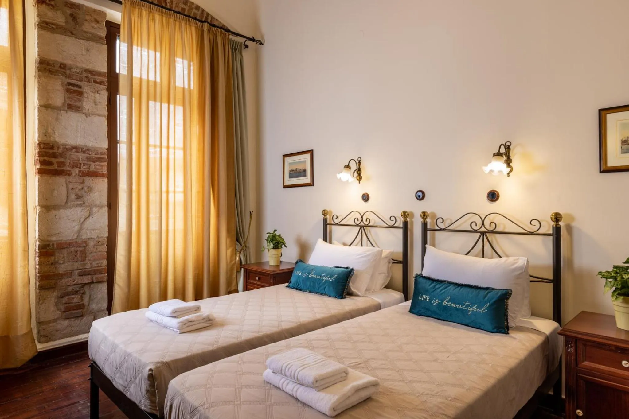 Bedroom, Bed in Vilelmine