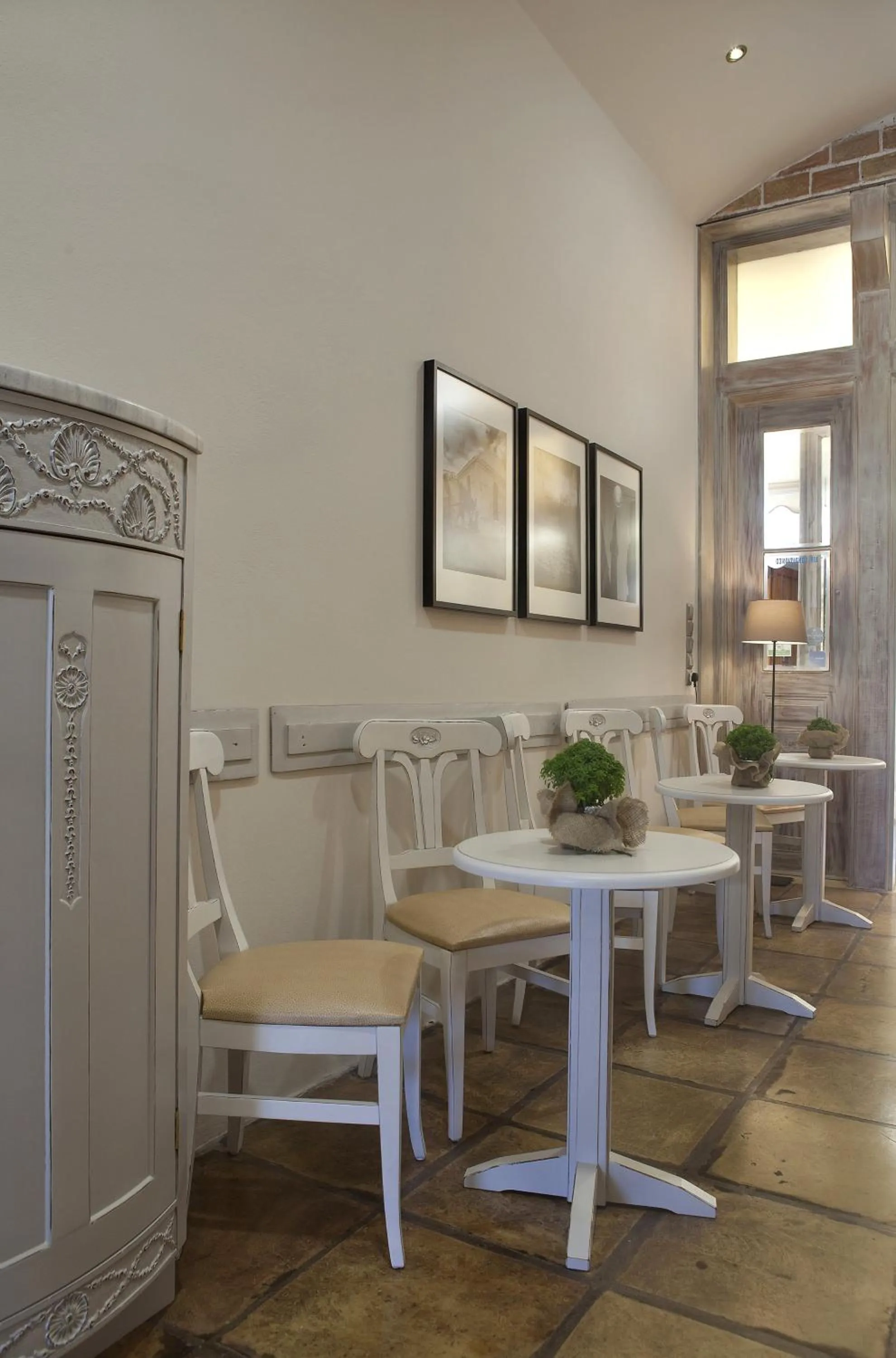 Lounge or bar in Vilelmine