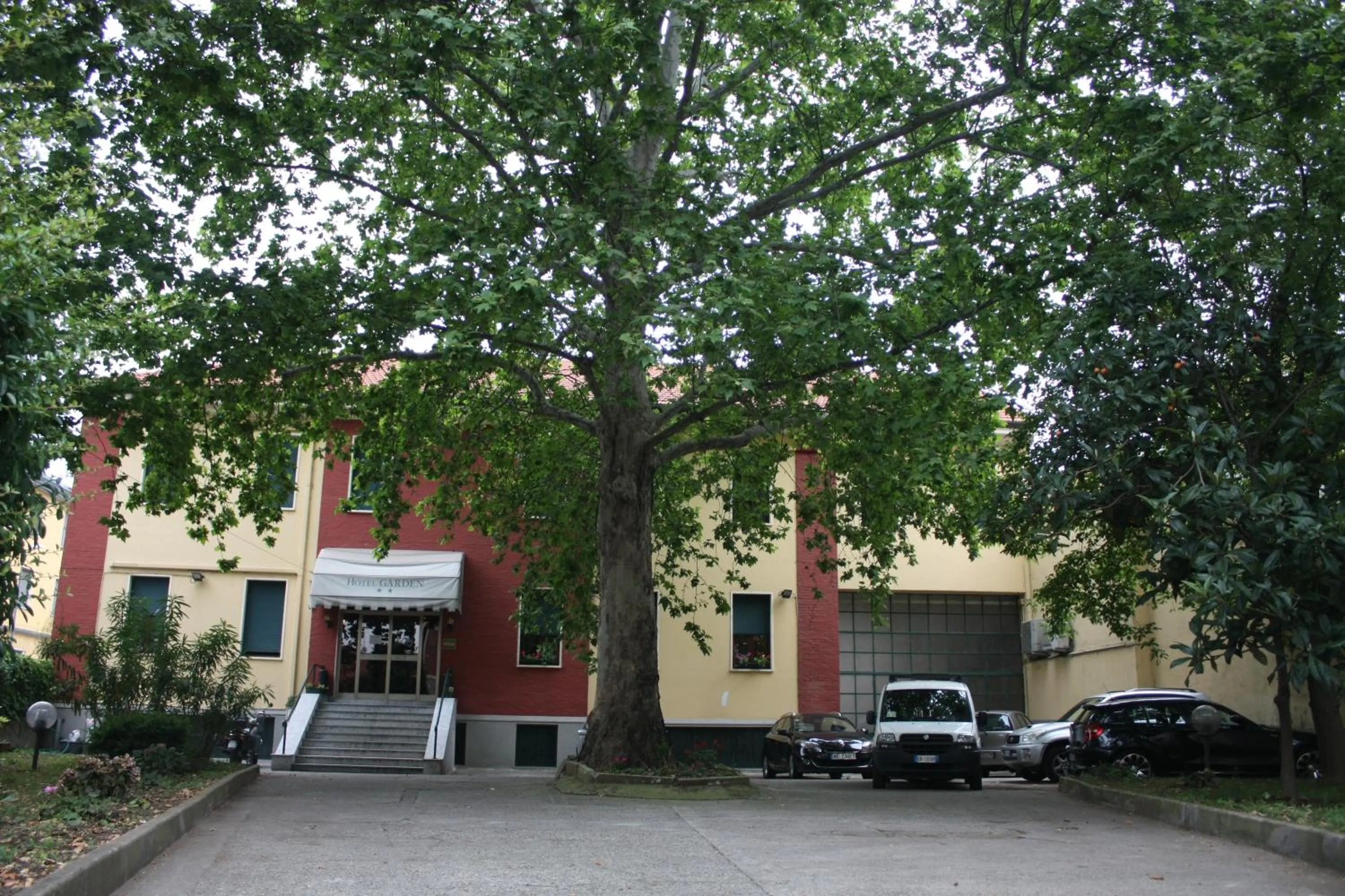 Facade/entrance in Hotel Garden