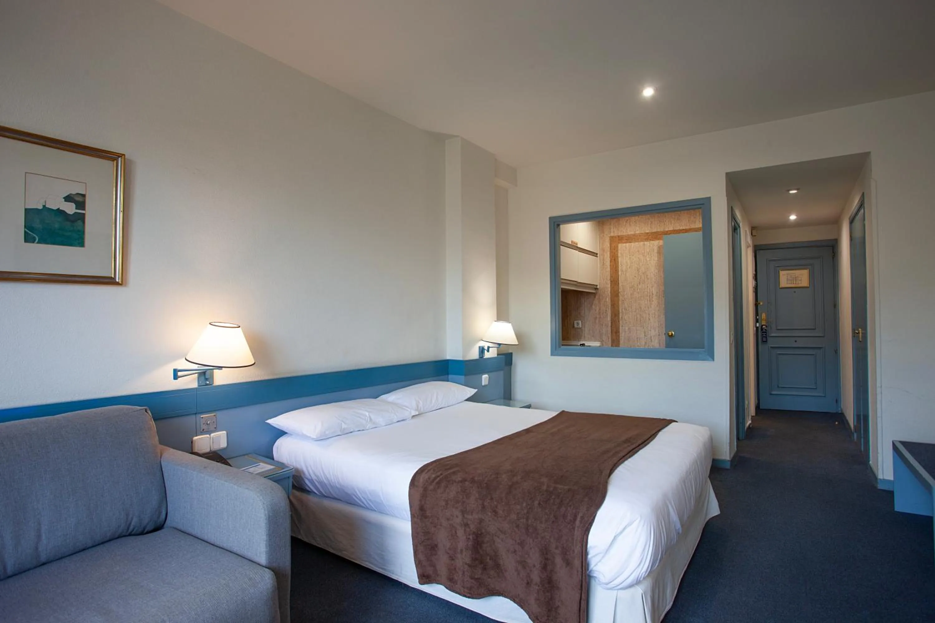 Photo of the whole room, Bed in Espahotel Plaza de España