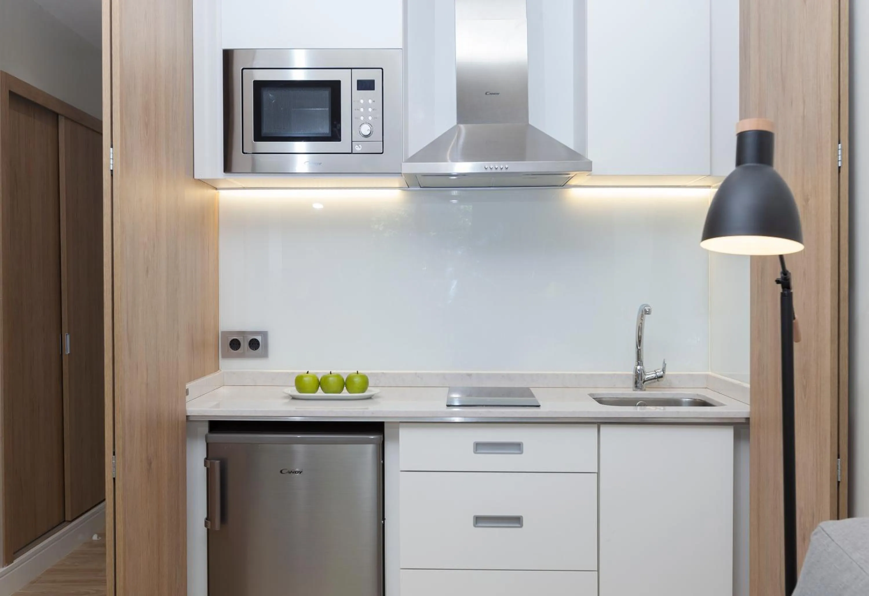 Kitchen or kitchenette in Espahotel Plaza de España