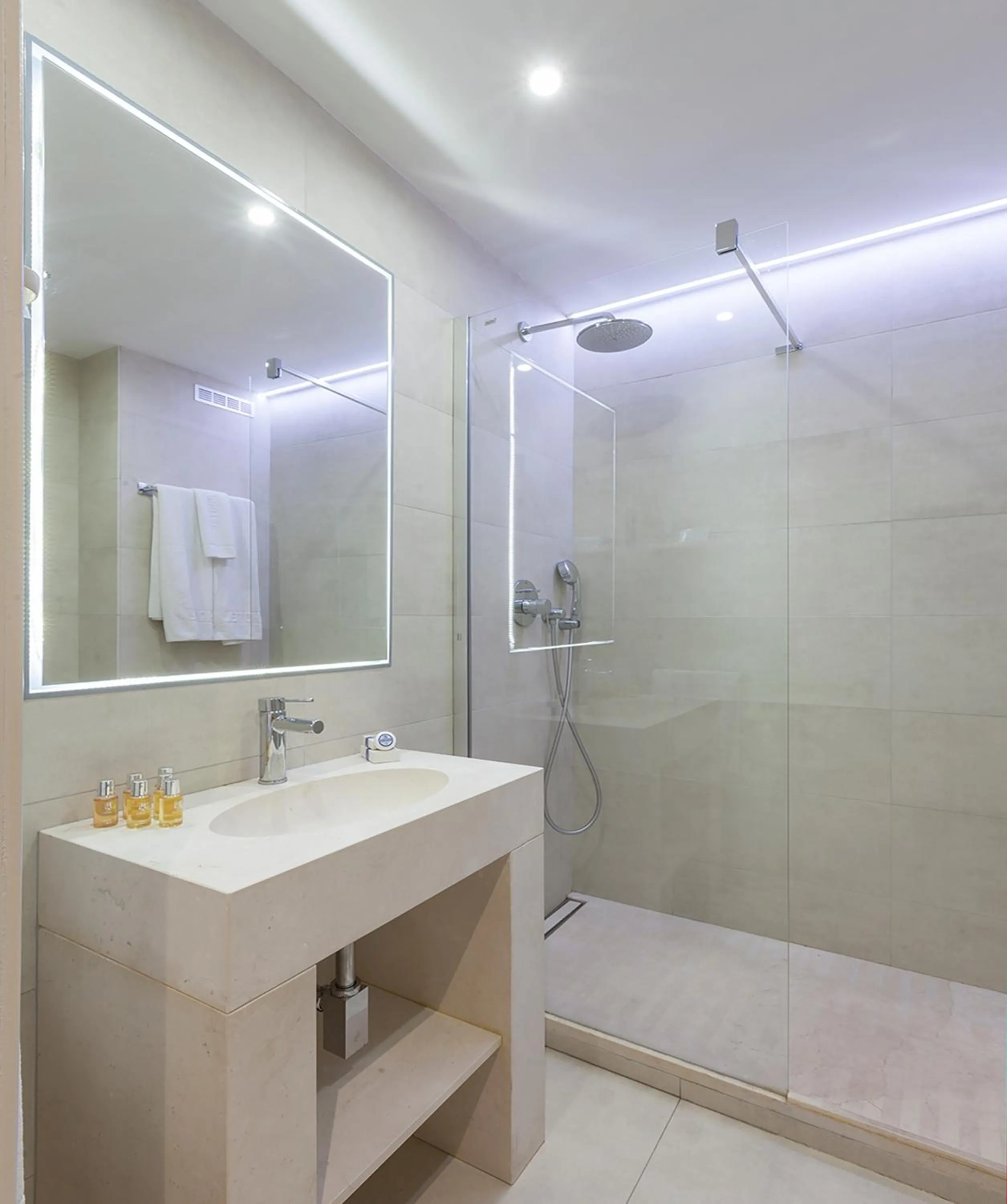 Bathroom in Espahotel Plaza de España