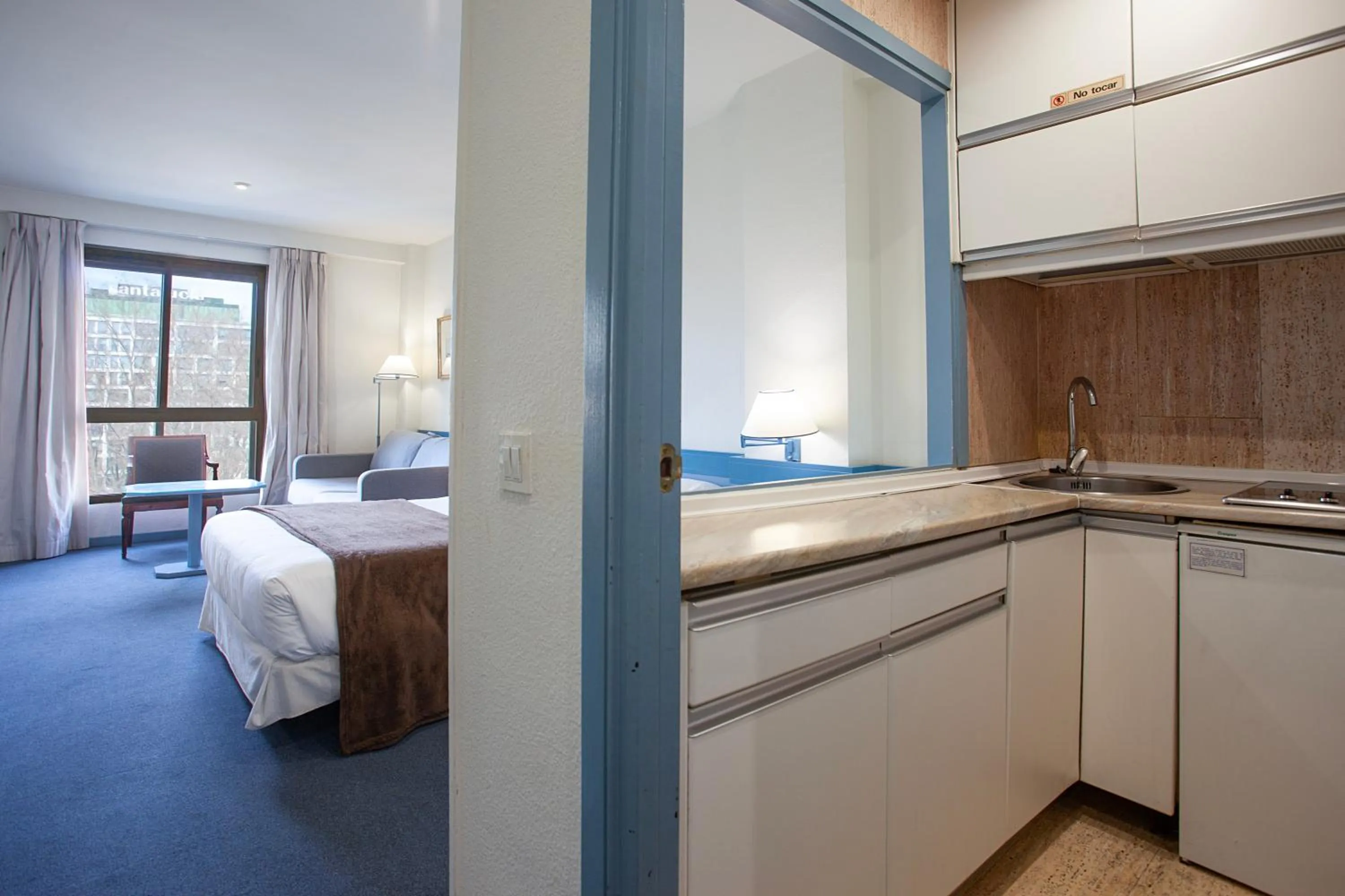 Photo of the whole room, Bed in Espahotel Plaza de España