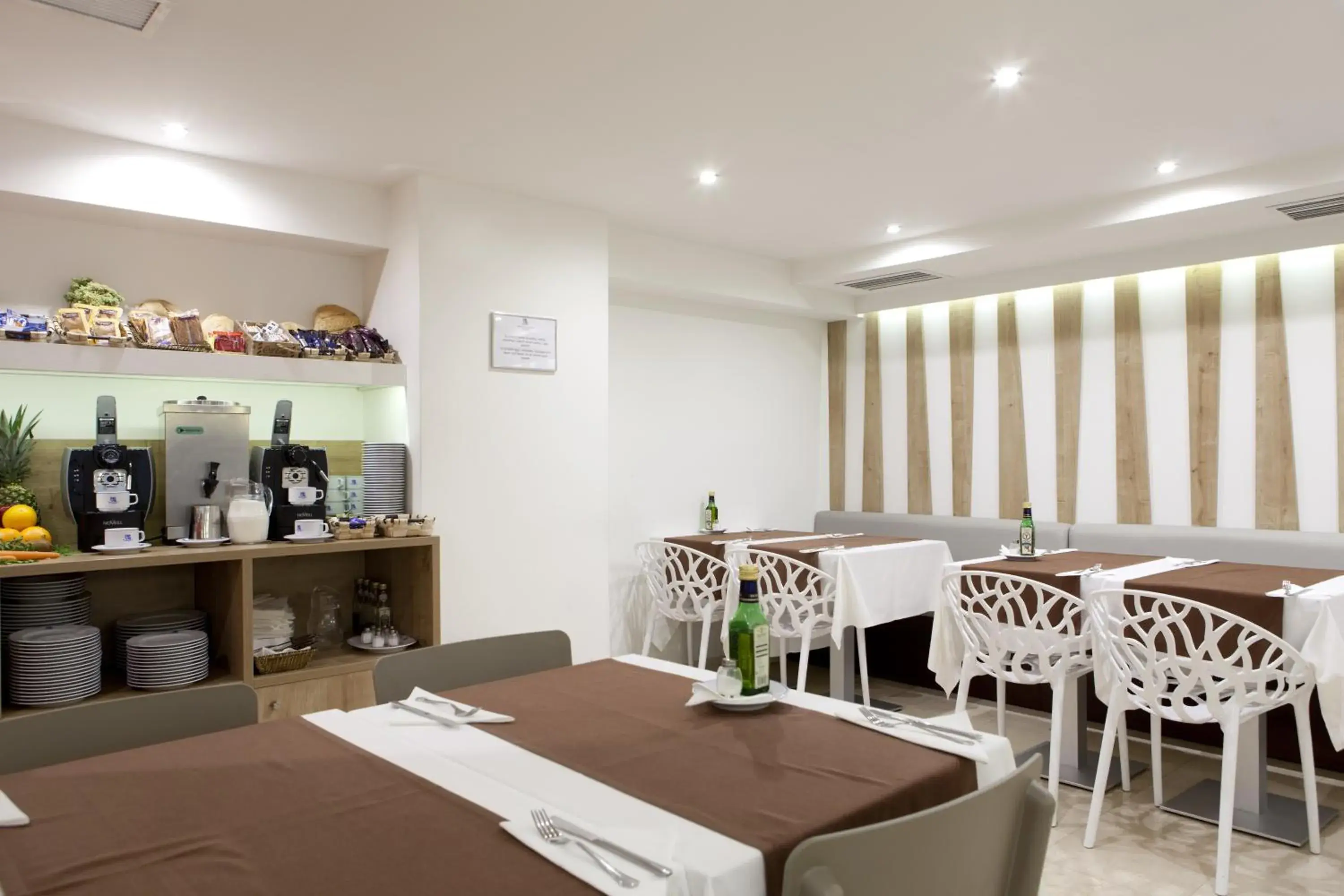 Restaurant/places to eat in Espahotel Plaza de España Restaurant/places to eat in Espahotel Plaza de España