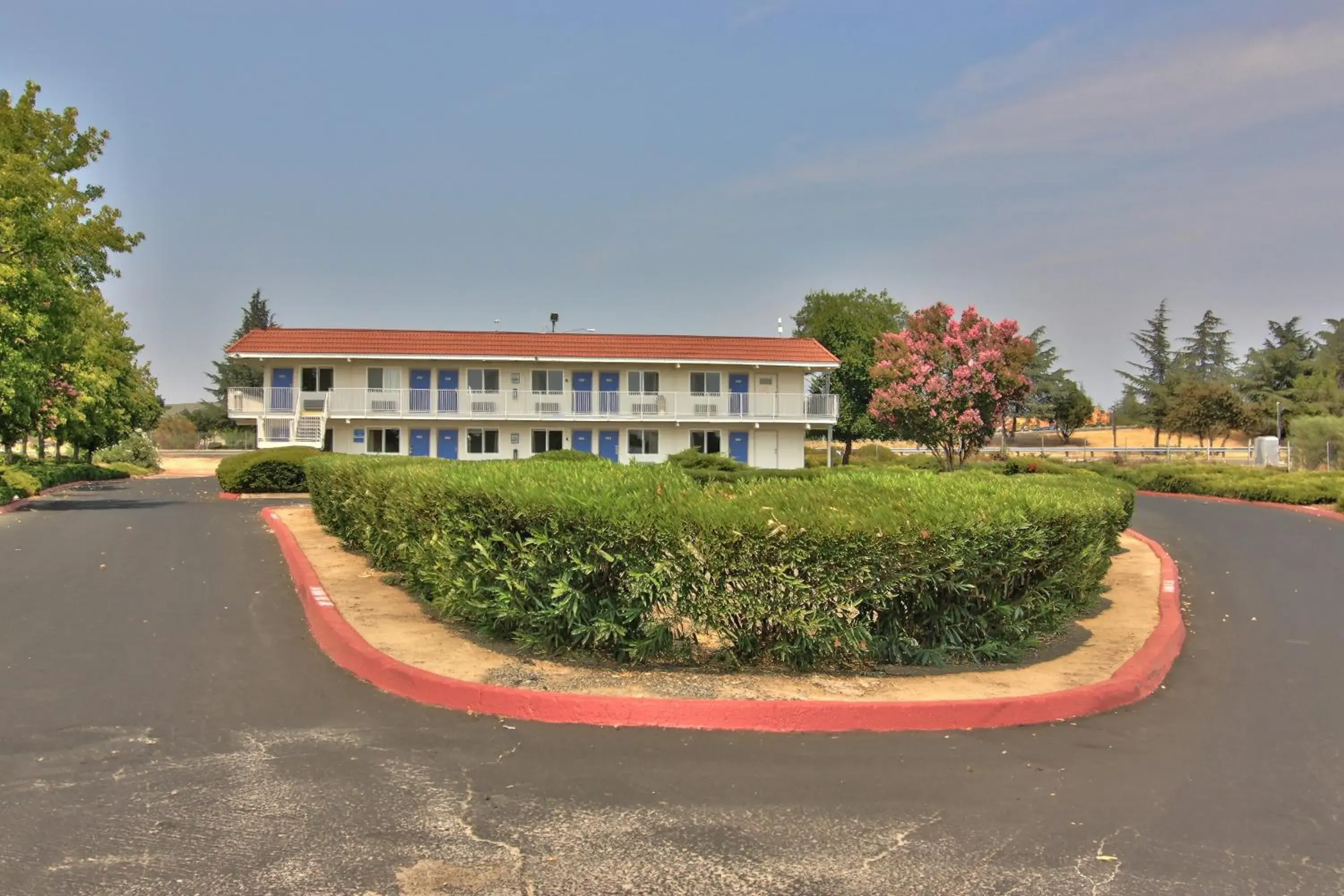 Property building in Motel 6-Sacramento, CA - North Property building in Motel 6-Sacramento, CA - North