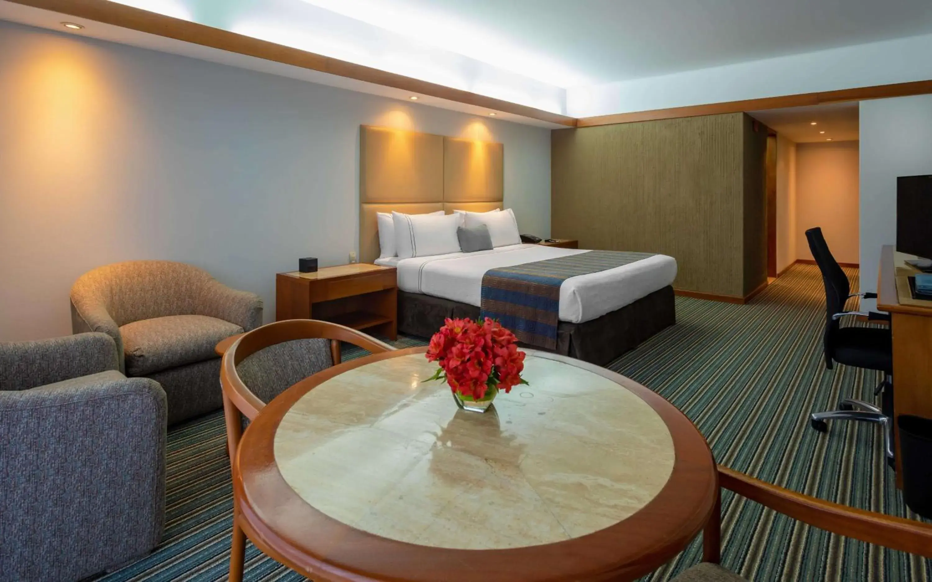 Photo of the whole room, Bed in Sonesta Hotel El Olivar Photo of the whole room, Bed in Sonesta Hotel El Olivar