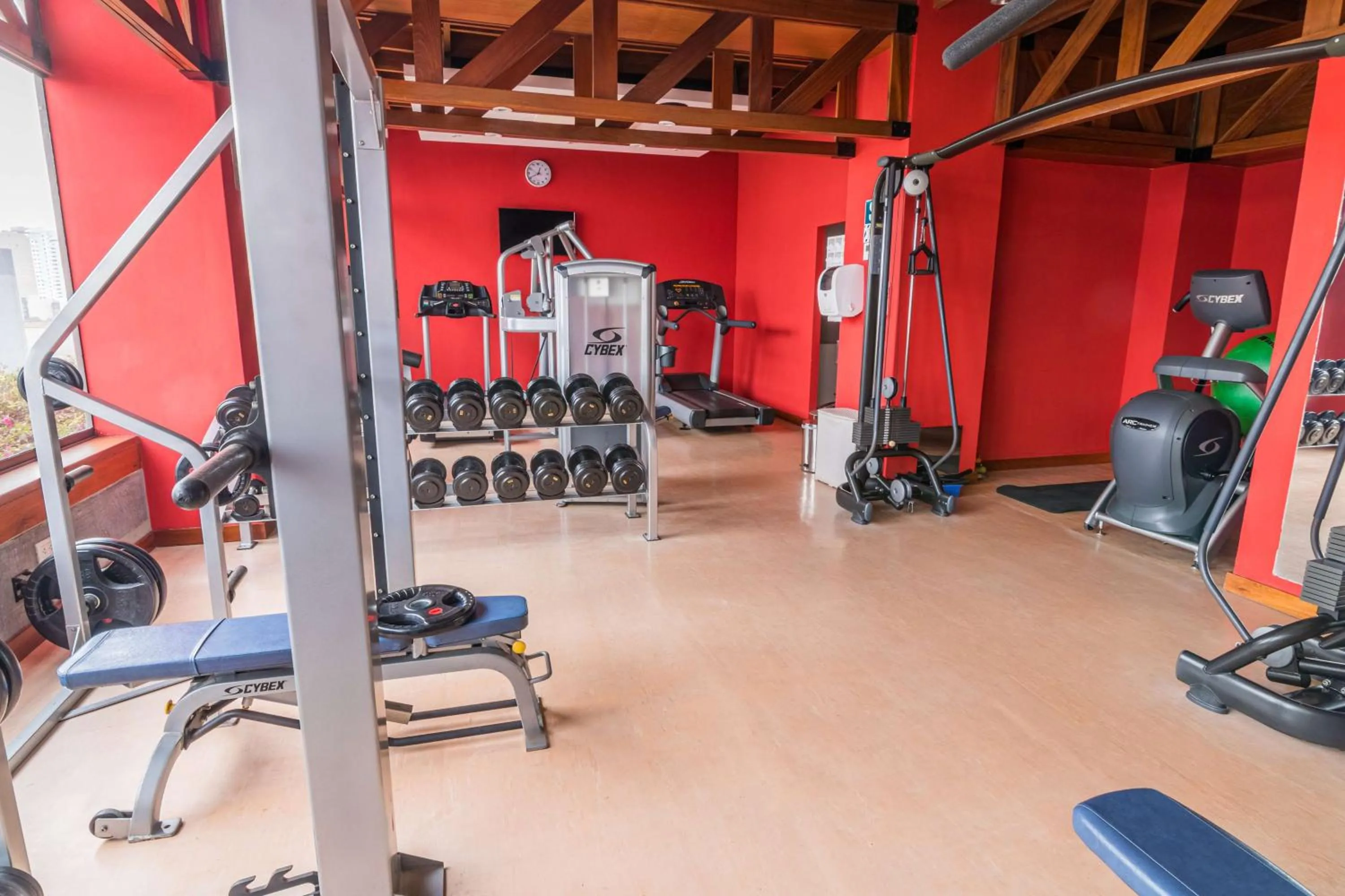 Fitness centre/facilities in Sonesta Hotel El Olivar