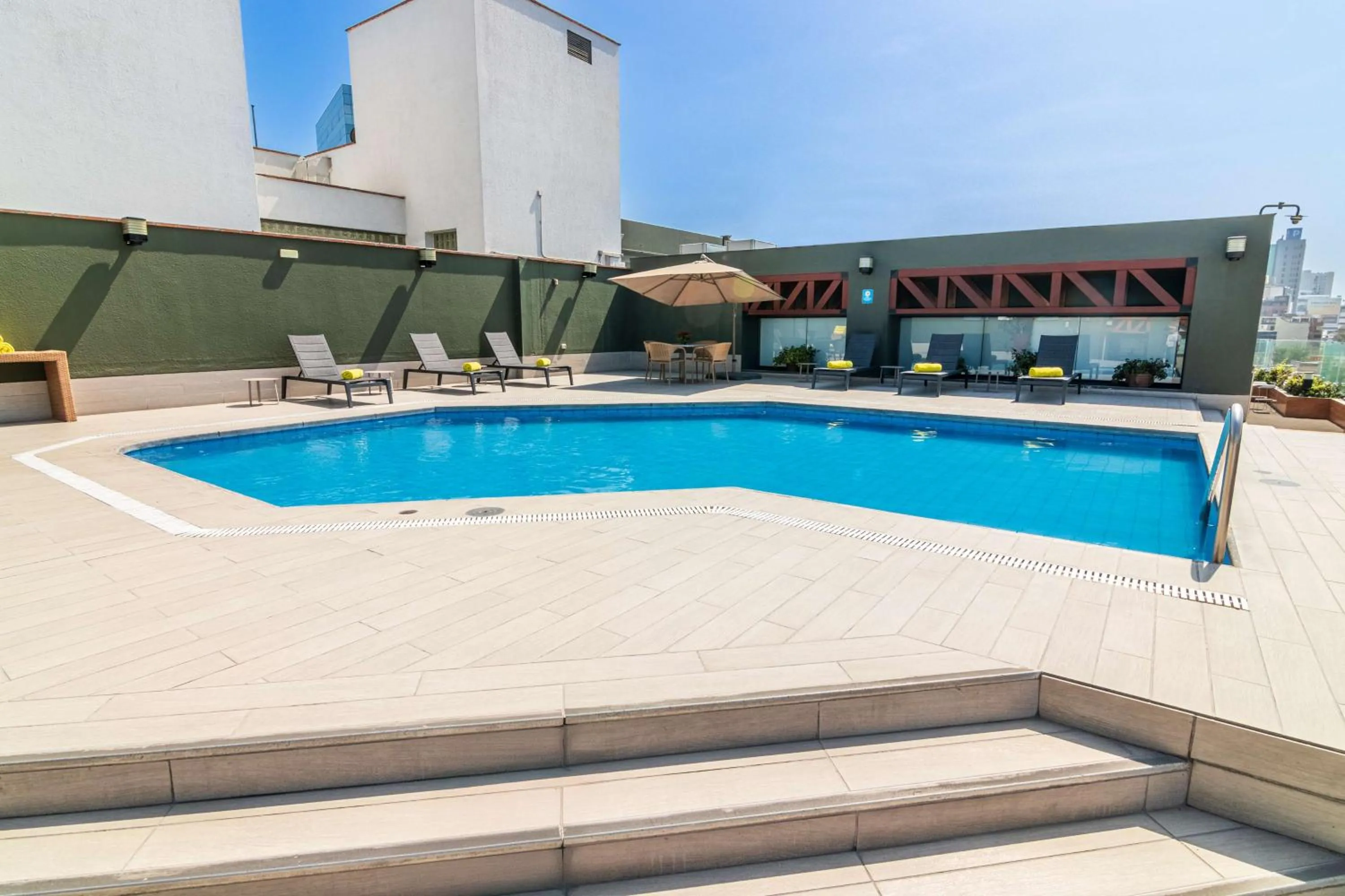 Pool view in Sonesta Hotel El Olivar