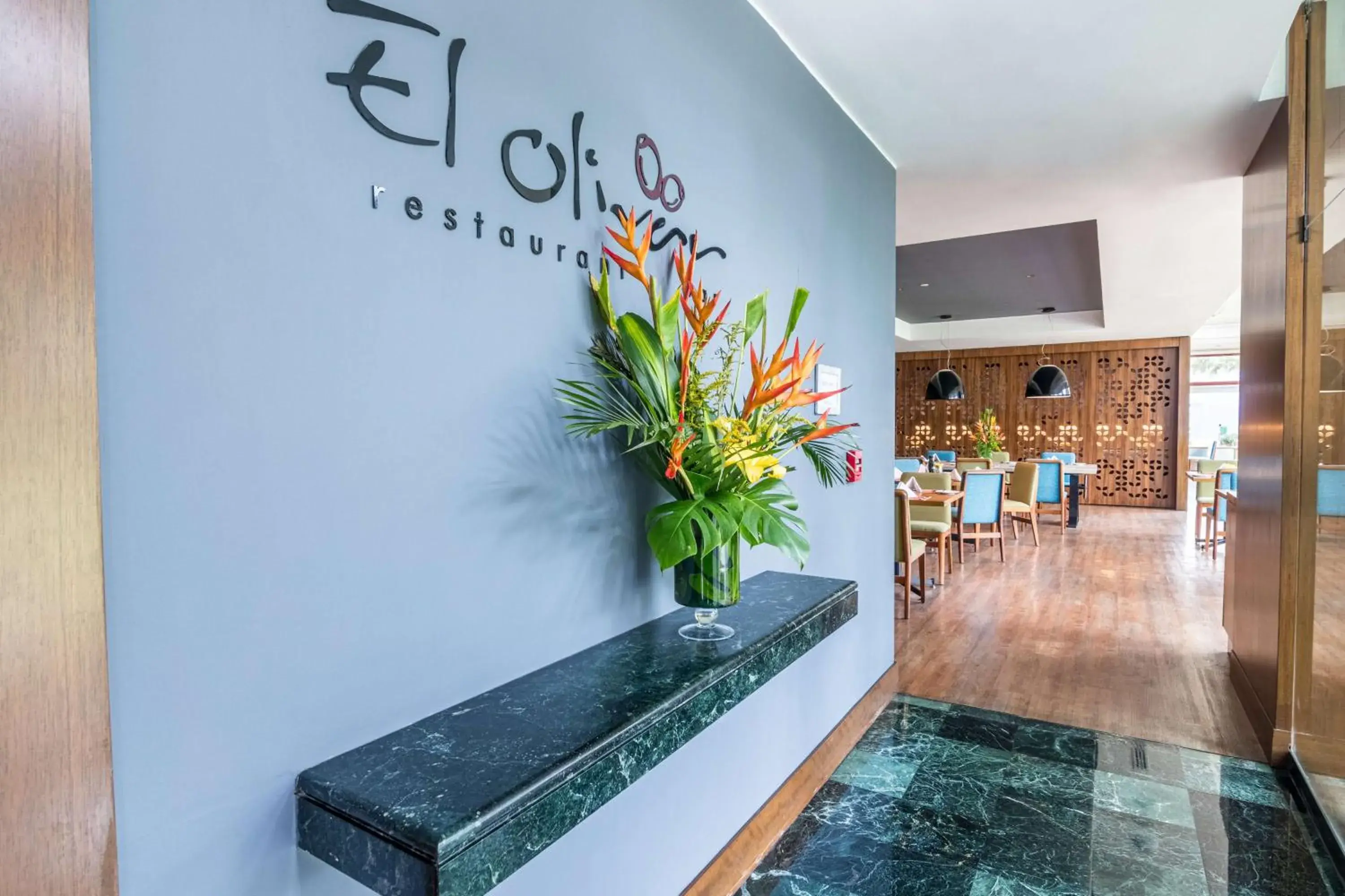 Restaurant/places to eat in Sonesta Hotel El Olivar Restaurant/places to eat in Sonesta Hotel El Olivar