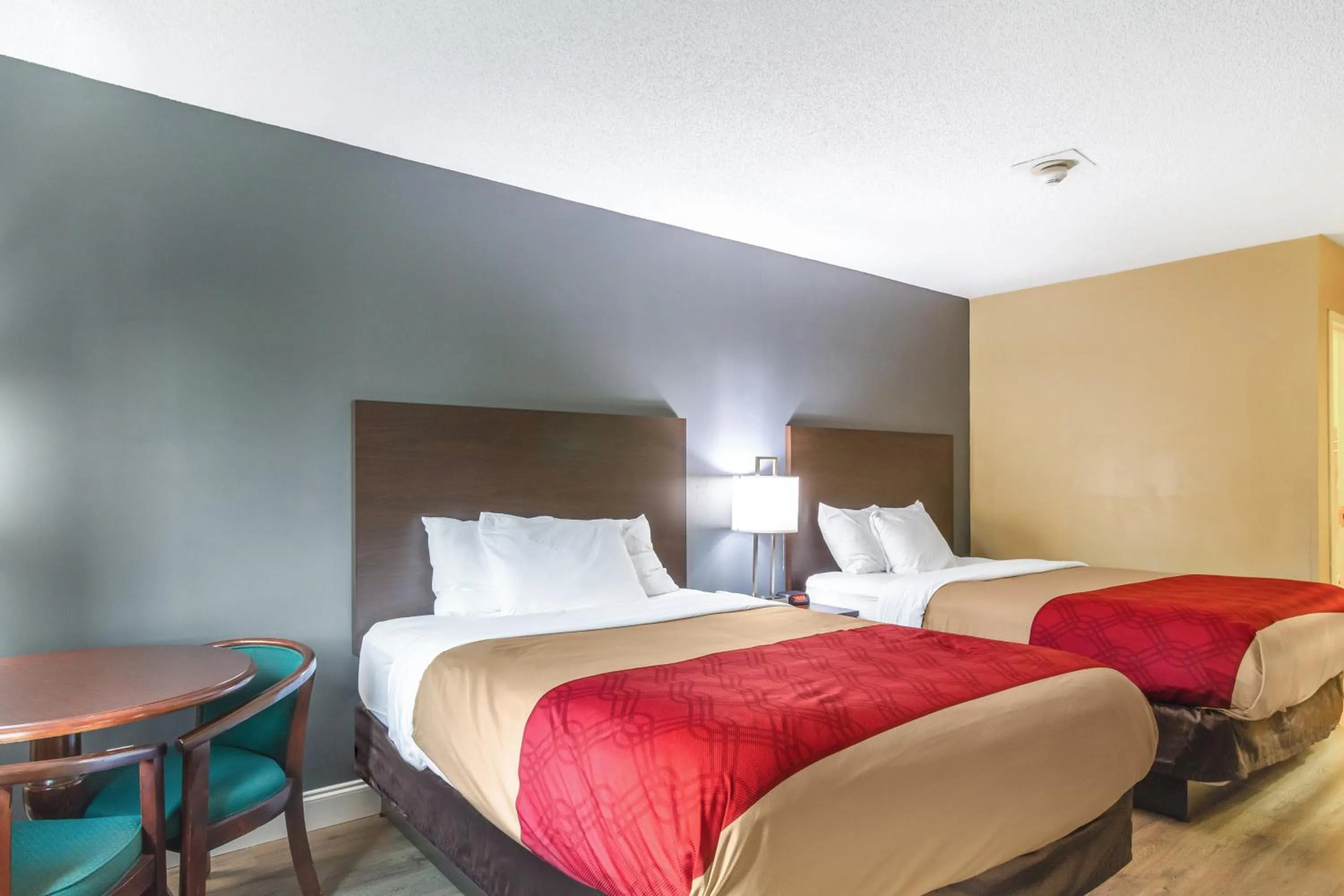 Bedroom, Bed in SureStay Hotel by Best Western Brunswick