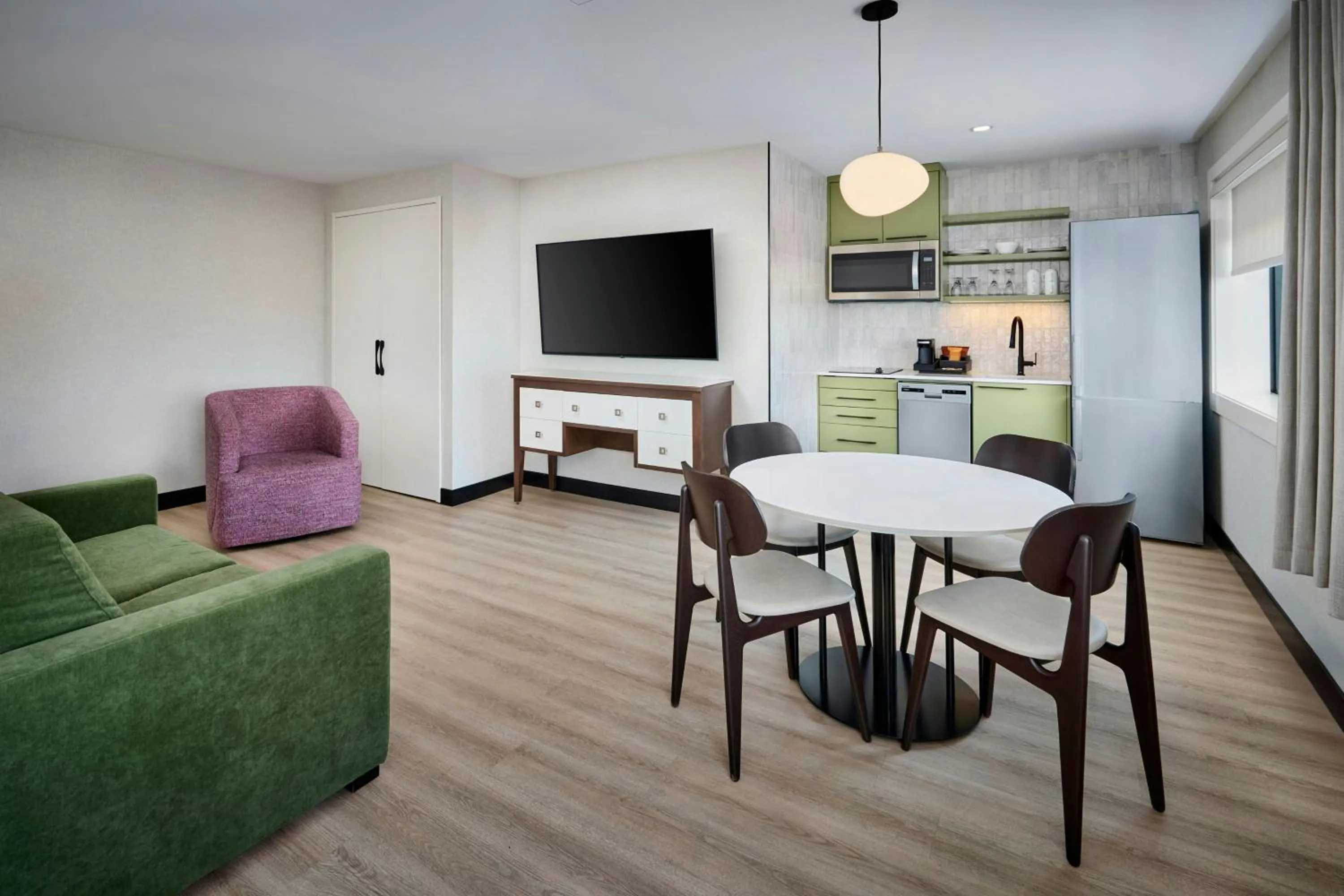 Living room in Sheraton Laval Hotel