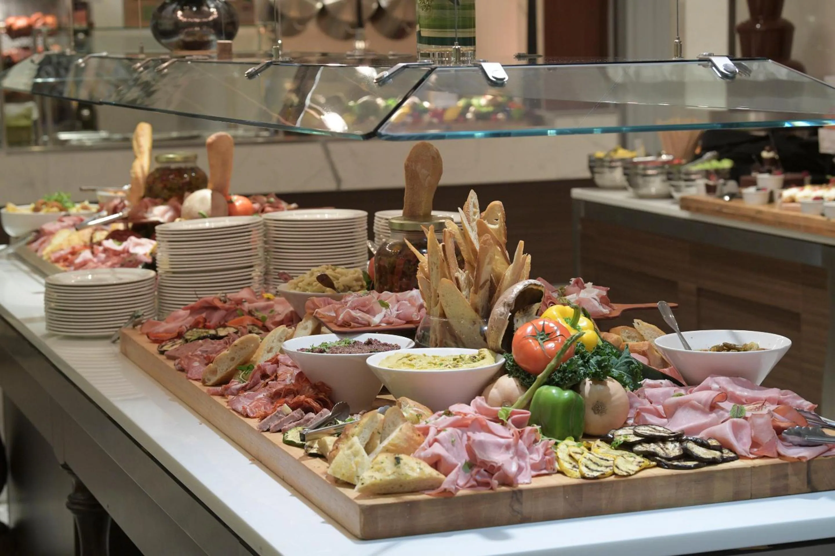 Food and drinks in Sheraton Laval Hotel