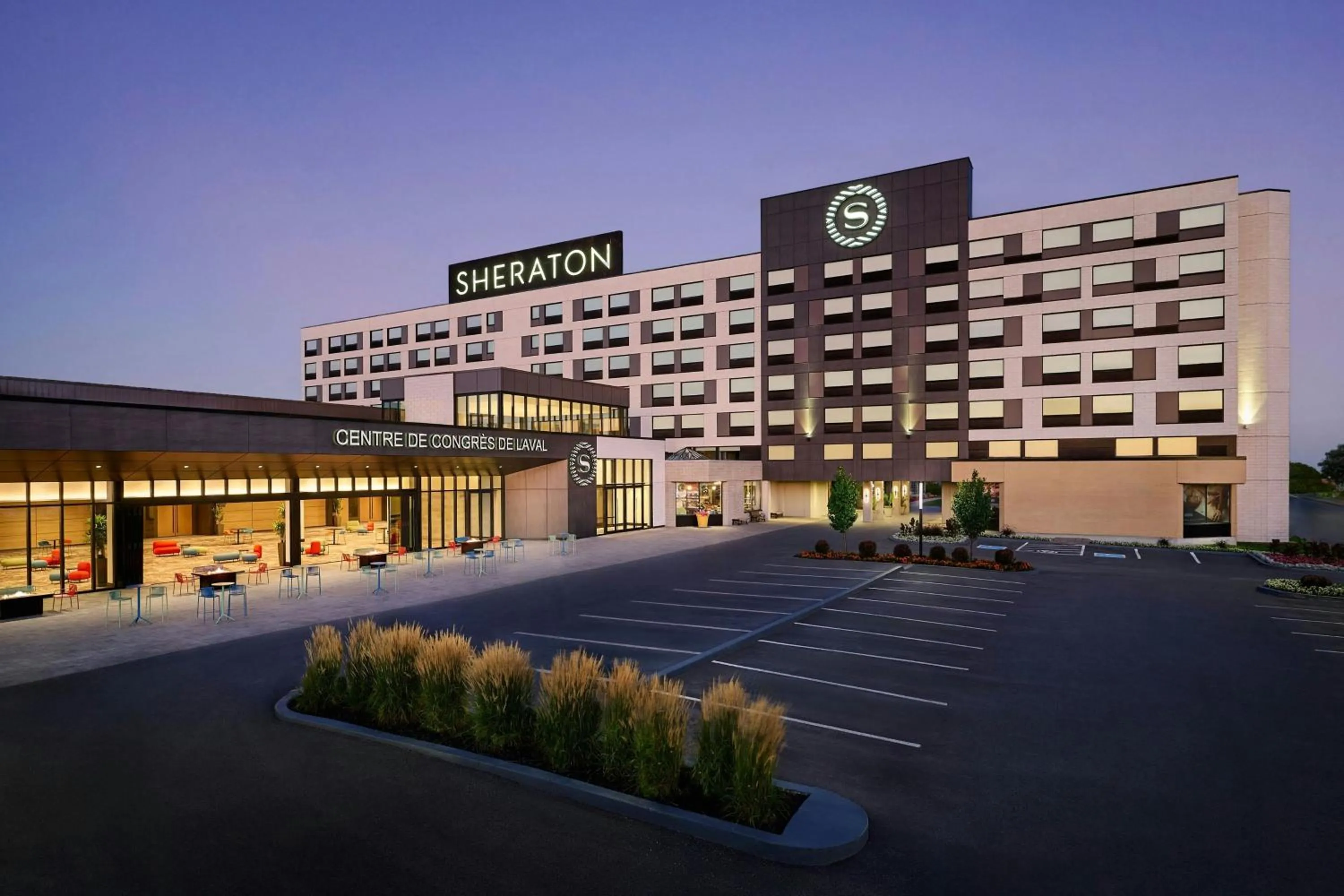 Property building in Sheraton Laval Hotel