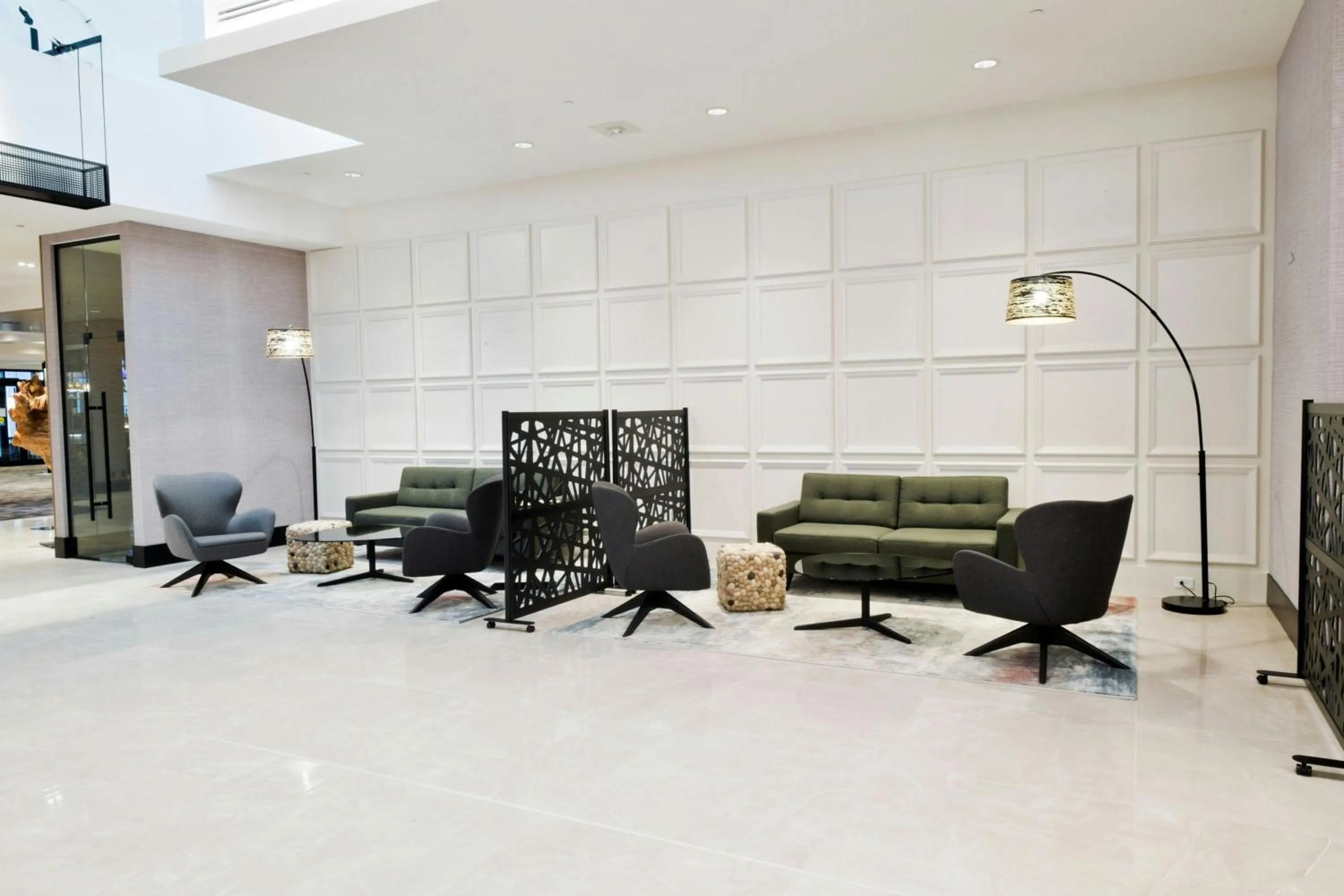 Lounge or bar in Sheraton Laval Hotel