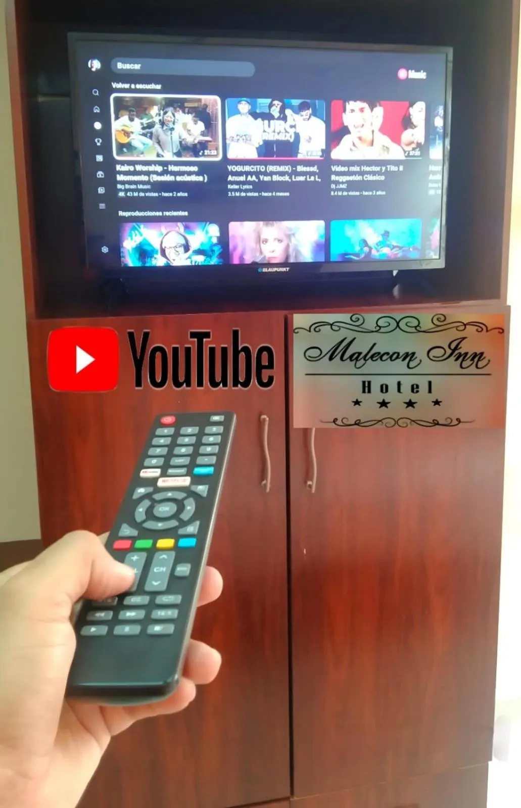 TV and multimedia in Hotel Malecon Inn