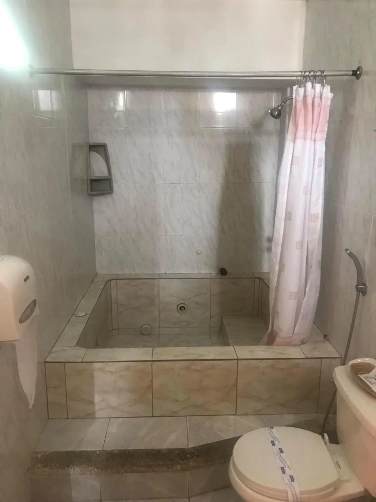 Shower in Hotel Malecon Inn