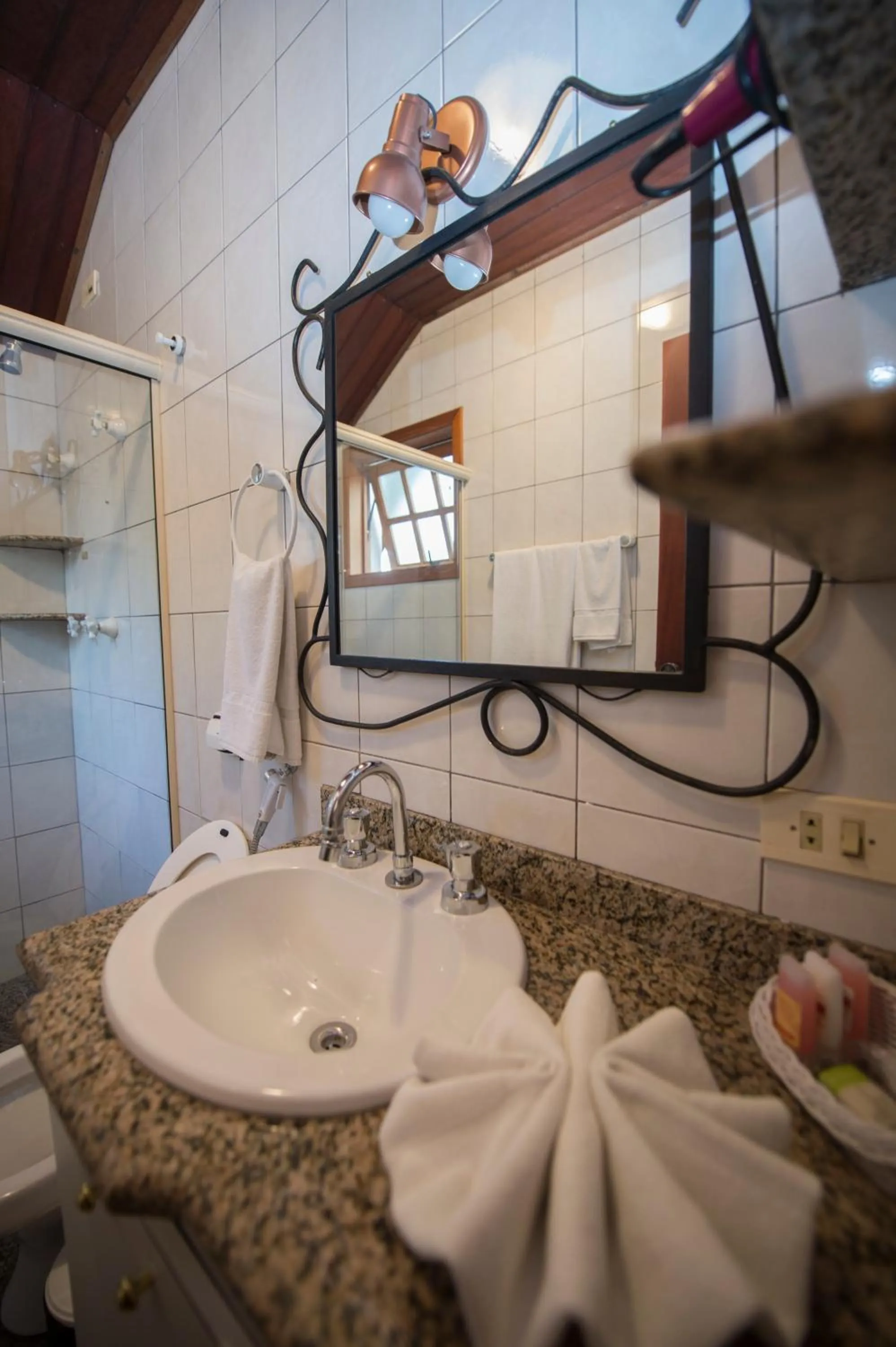 Shower in Pousada Constellation Lodge