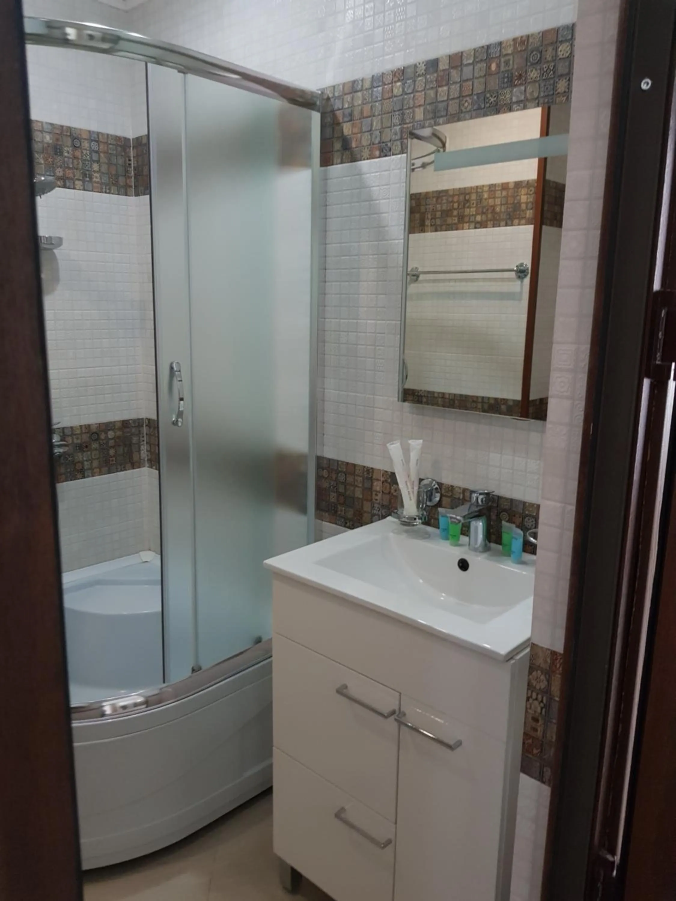 Shower in Viva Blue Batumi