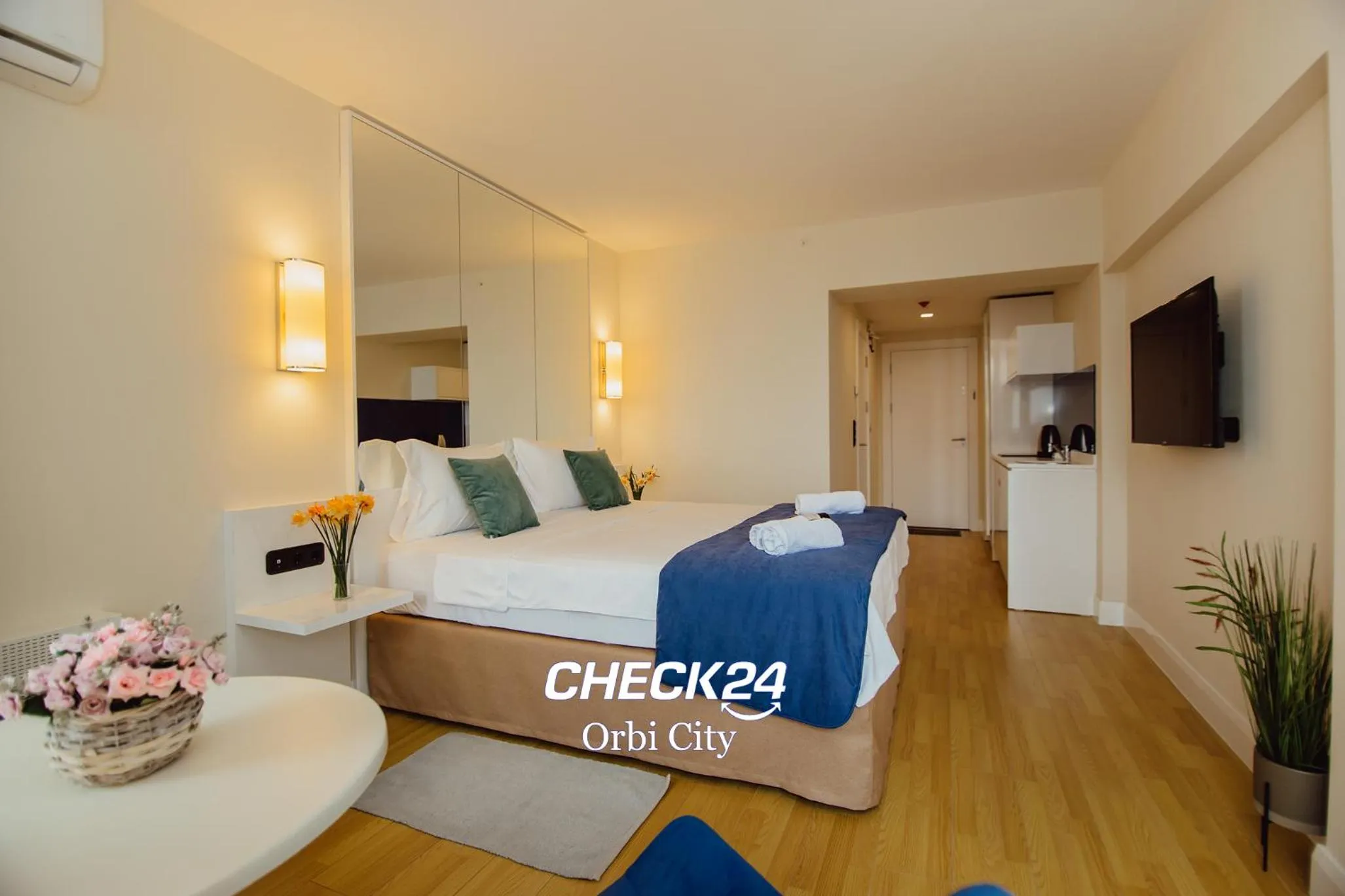 Bed in CHECK 24 orbi city