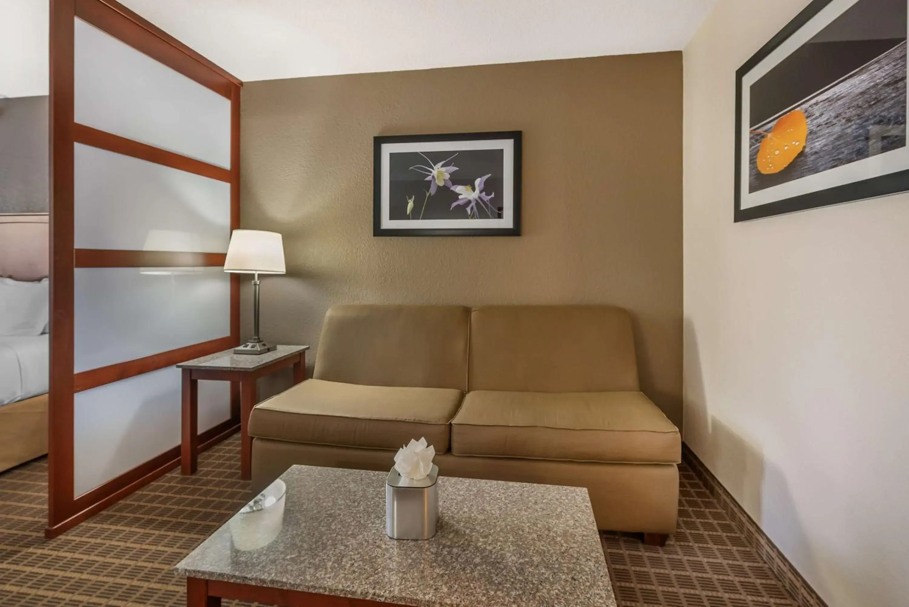 Bedroom in Best Western Plus Peak Vista Inn & Suites Bedroom in Best Western Plus Peak Vista Inn & Suites