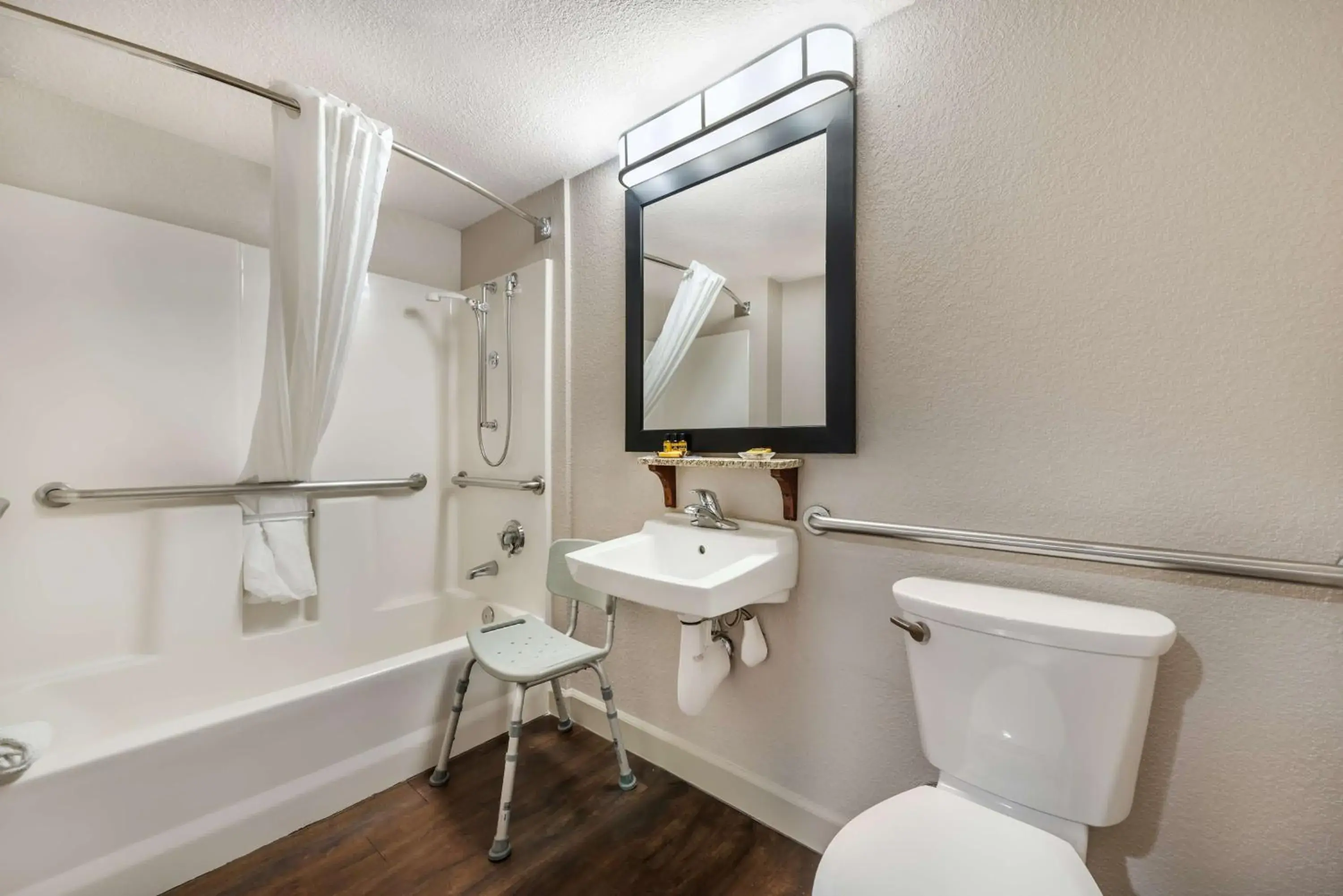 Queen Room with Two Queen Beds and Roll-In Shower - Disability/Non-Smoking in Best Western Plus Peak Vista Inn & Suites Queen Room with Two Queen Beds and Roll-In Shower - Disability/Non-Smoking in Best Western Plus Peak Vista Inn & Suites