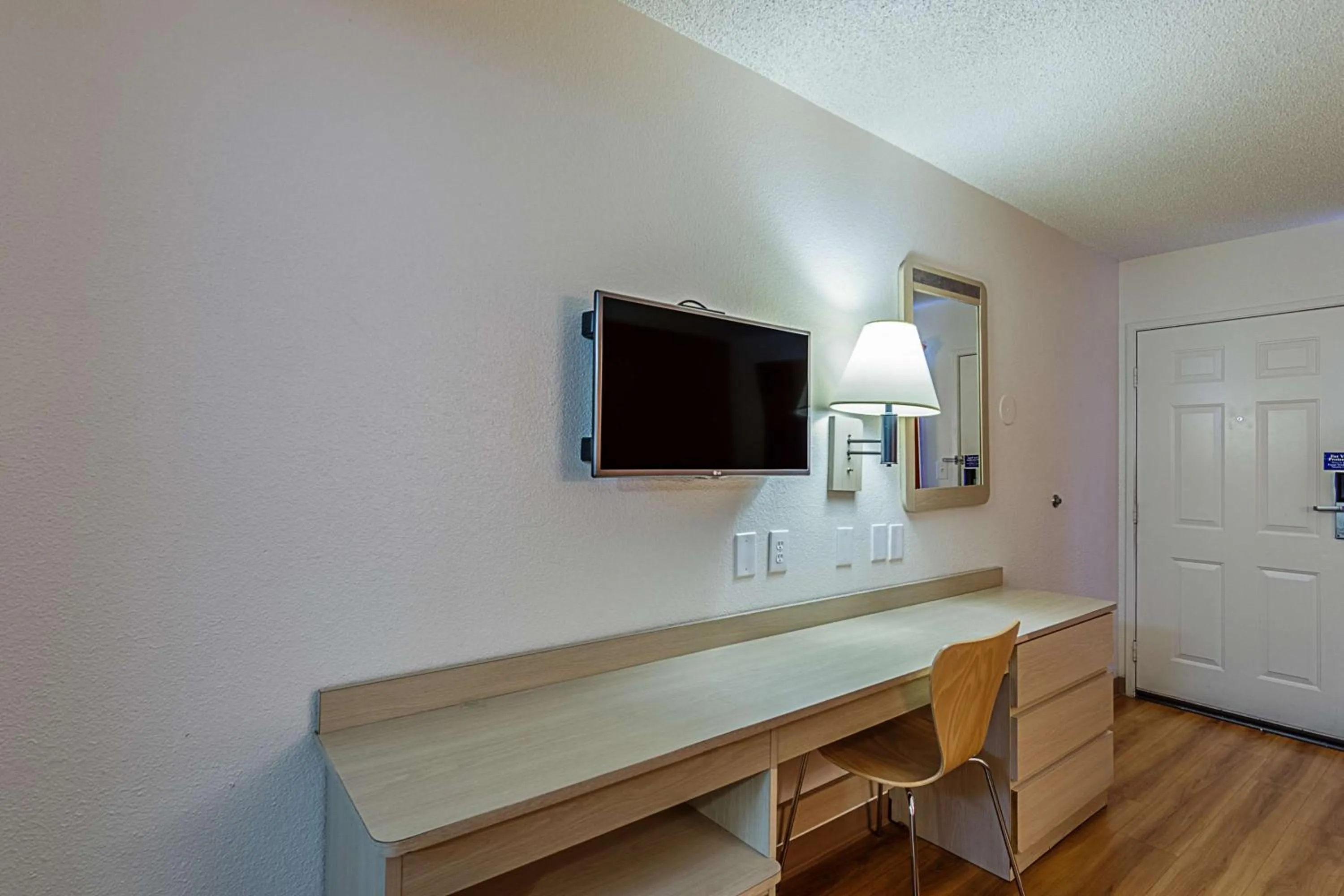 Photo of the whole room, TV/Entertainment Center in Motel 6-Modesto, CA