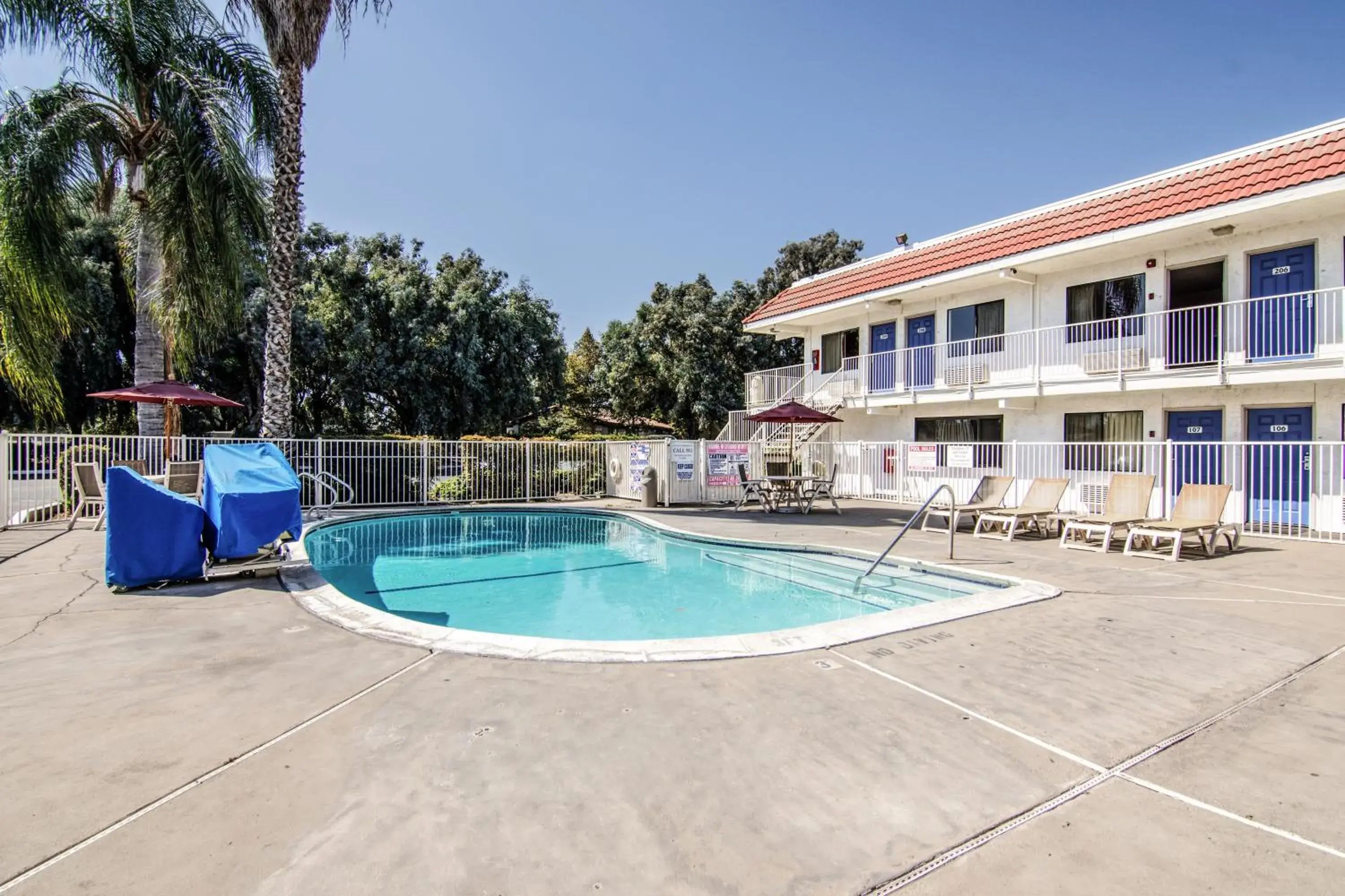 Swimming pool, Property Building in Motel 6-Modesto, CA Swimming pool, Property Building in Motel 6-Modesto, CA
