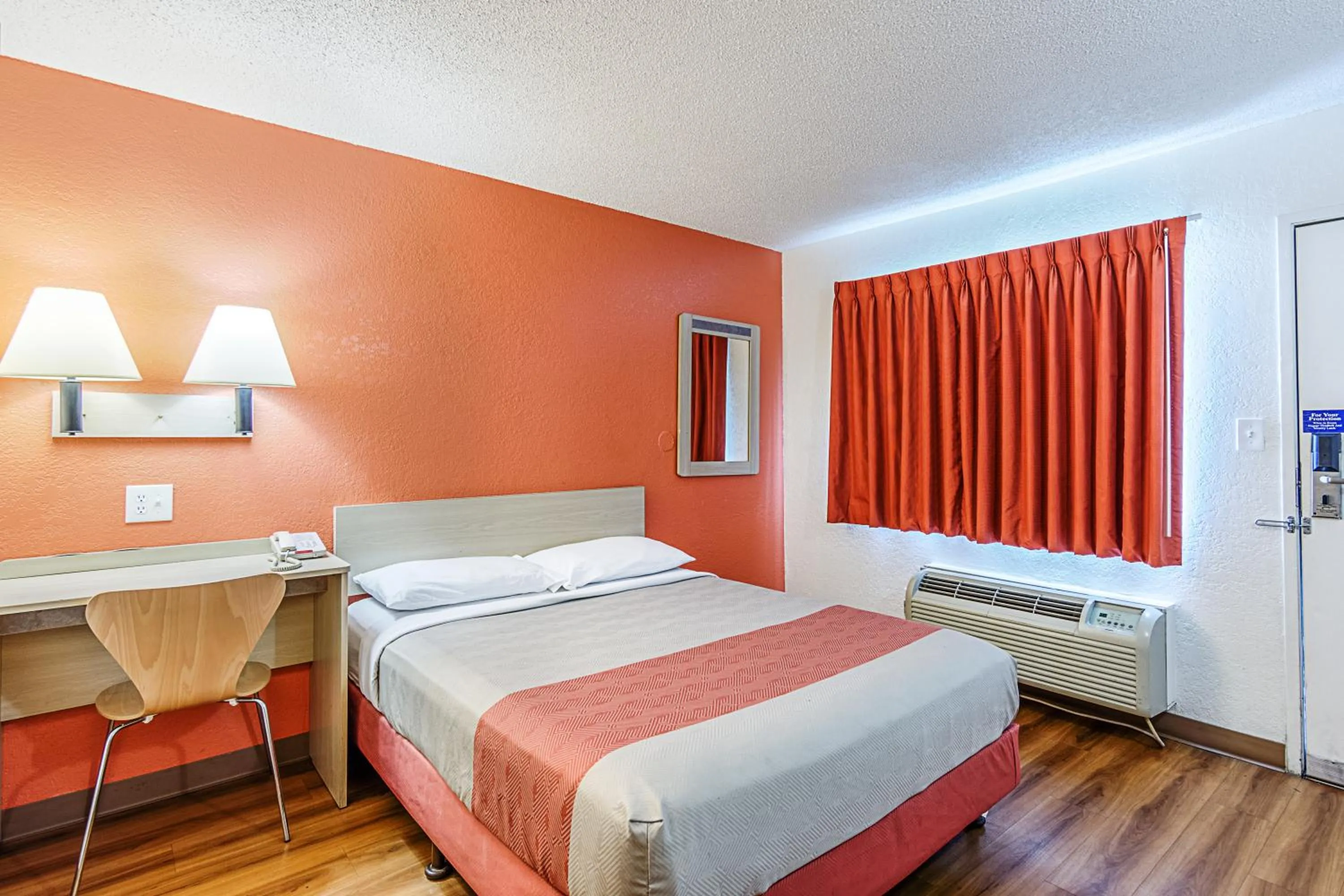 Bedroom in Motel 6-Modesto, CA