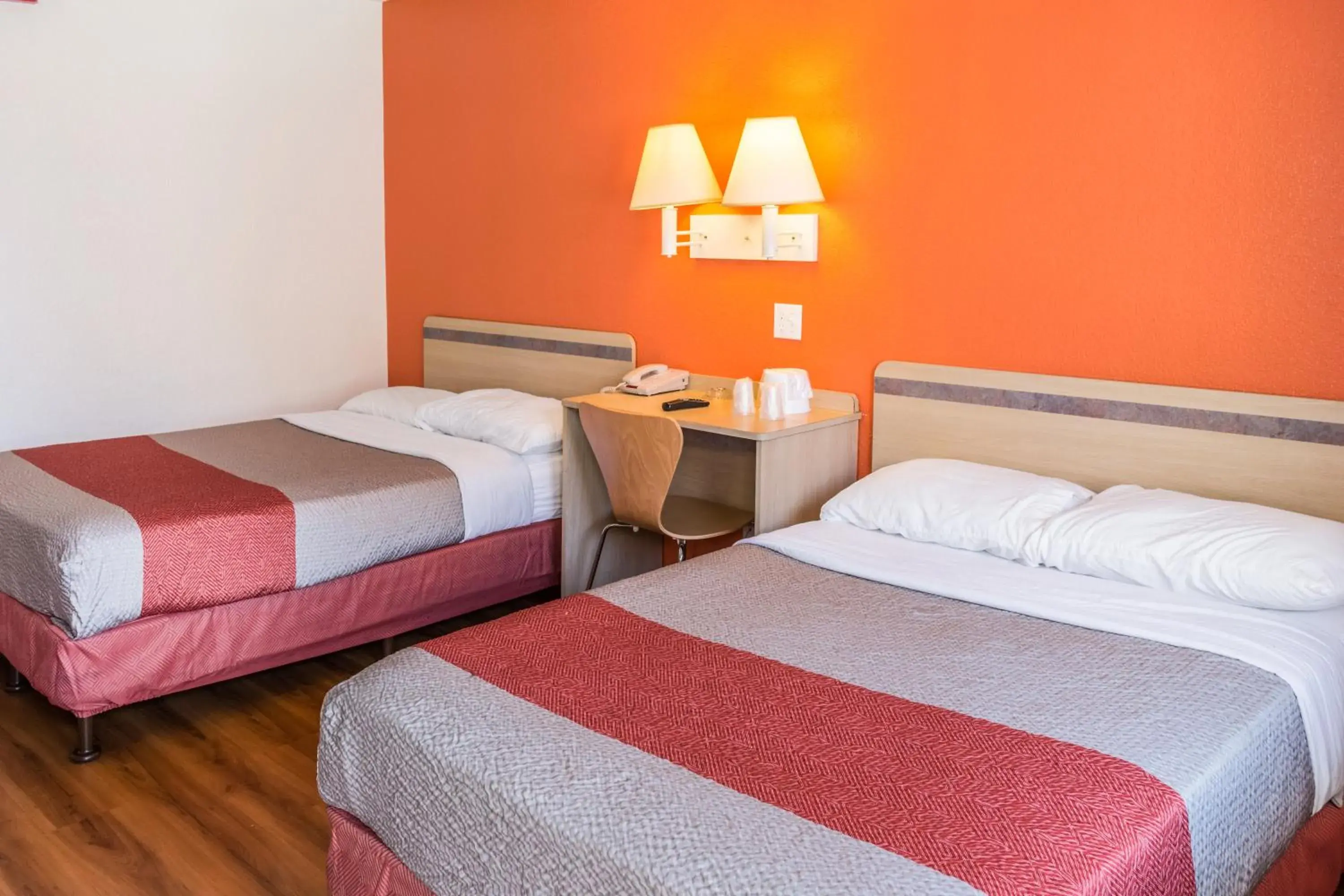 Bed in Motel 6 Bakersfield, CA - Convention Center Bed in Motel 6 Bakersfield, CA - Convention Center