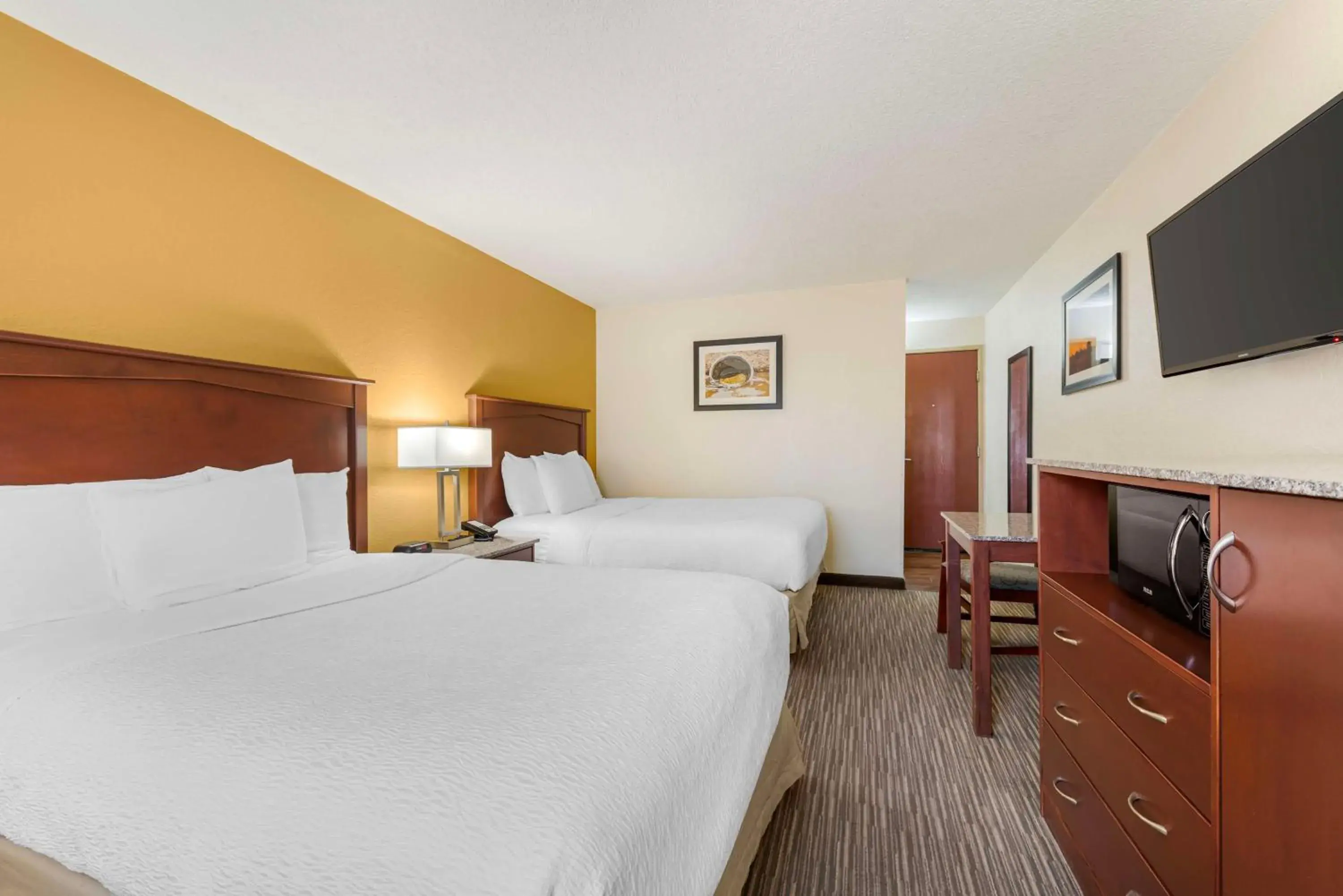 Bedroom, Bed in Best Western Executive Inn & Suites Bedroom, Bed in Best Western Executive Inn & Suites