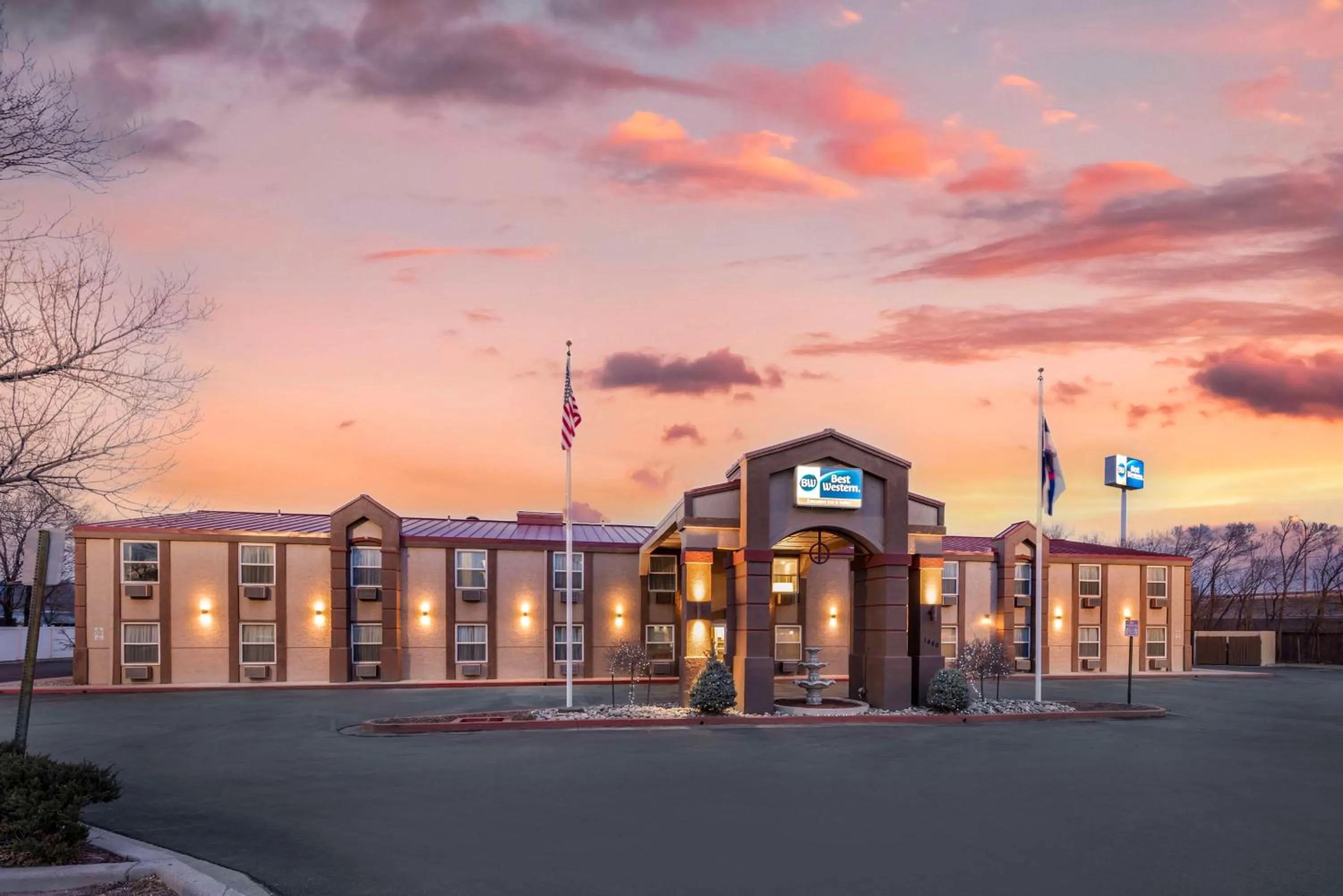 Property building in Best Western Executive Inn & Suites