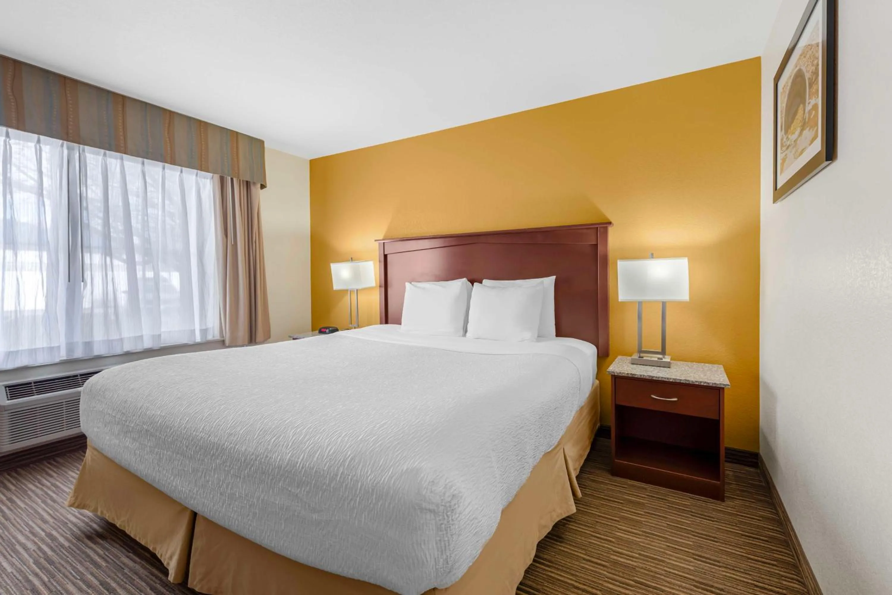 Bedroom, Bed in Best Western Executive Inn & Suites