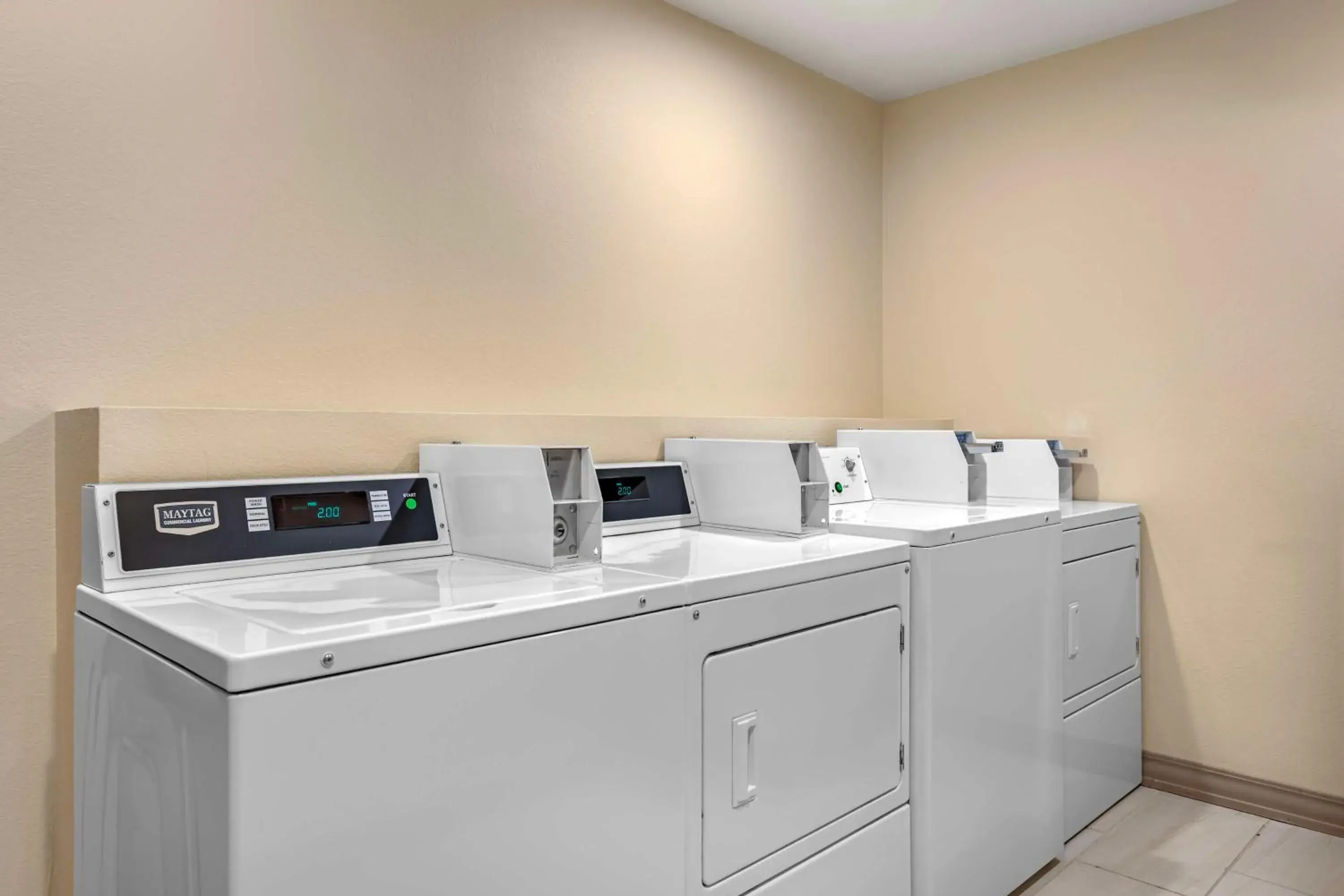 Property building in Best Western Executive Inn & Suites Property building in Best Western Executive Inn & Suites