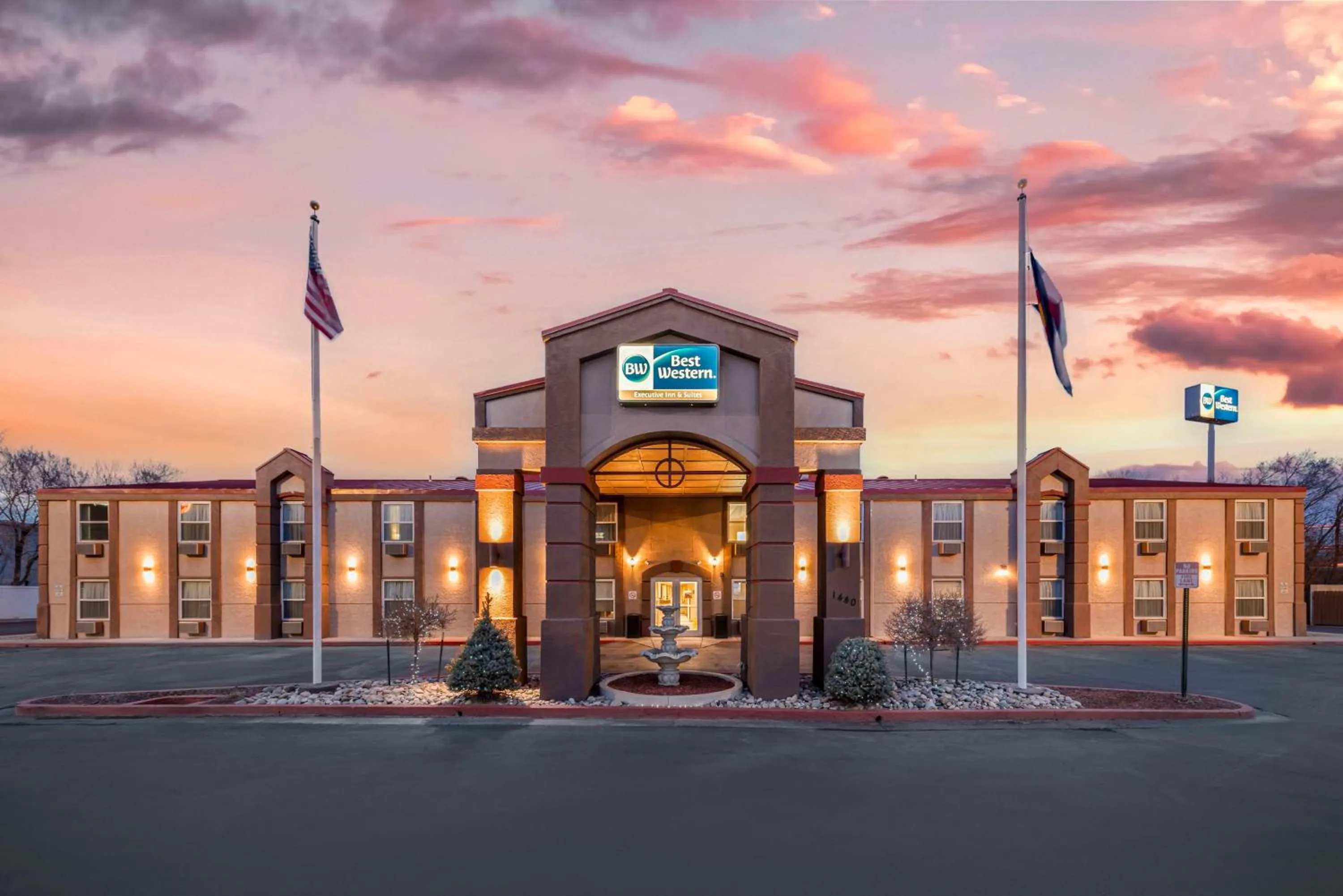 Property building in Best Western Executive Inn & Suites