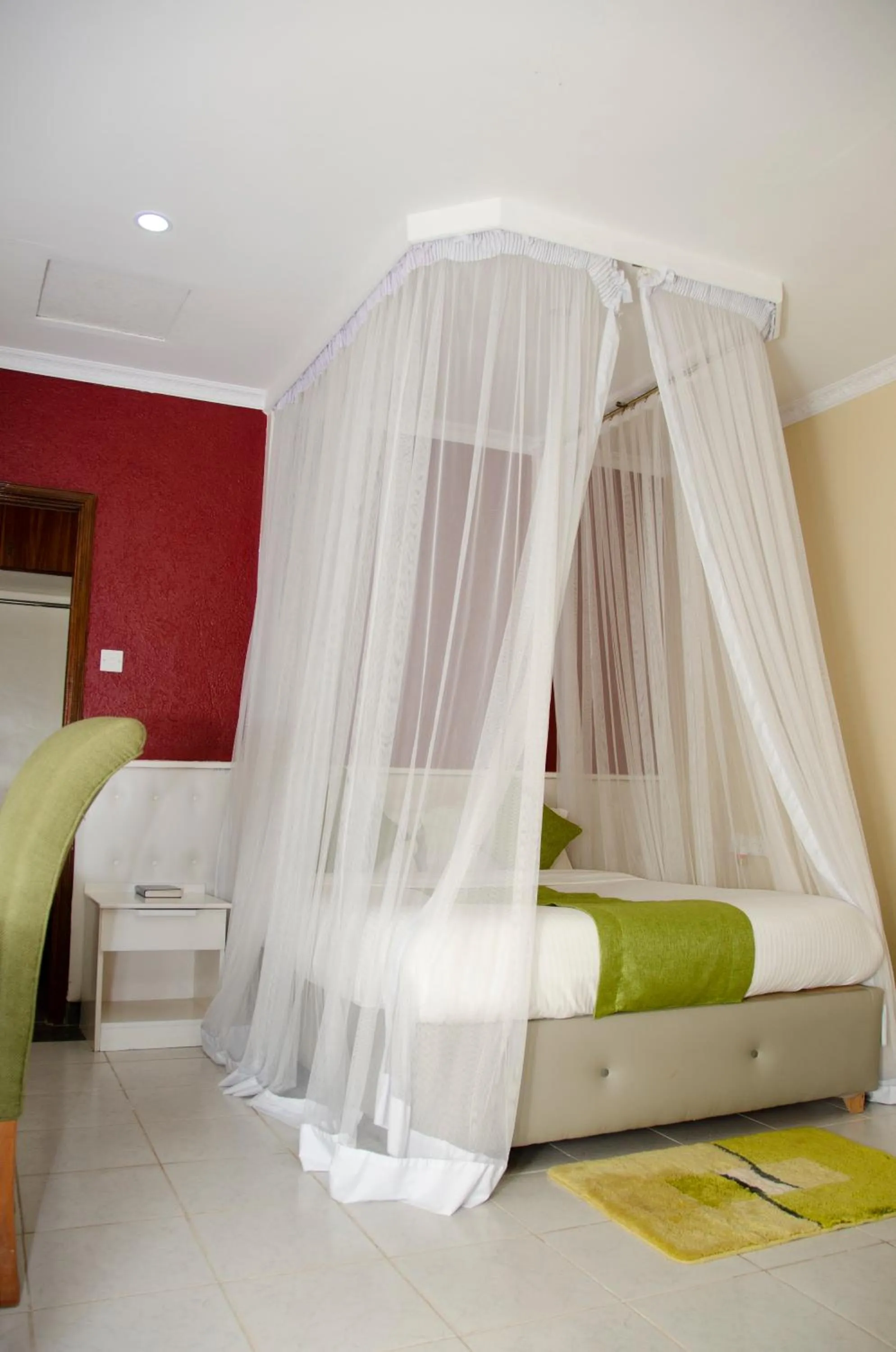 Bed in The Noble Hotel & Conference Centre