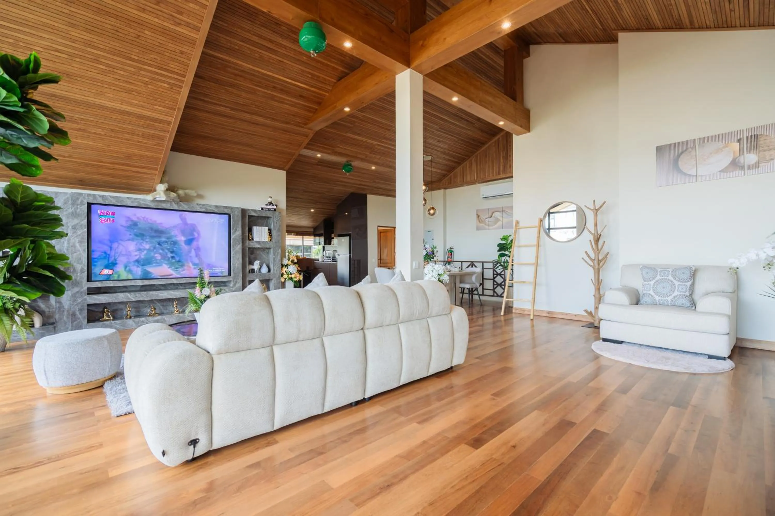 Area and facilities in Club Bamboo Boutique Patong Beach Resort