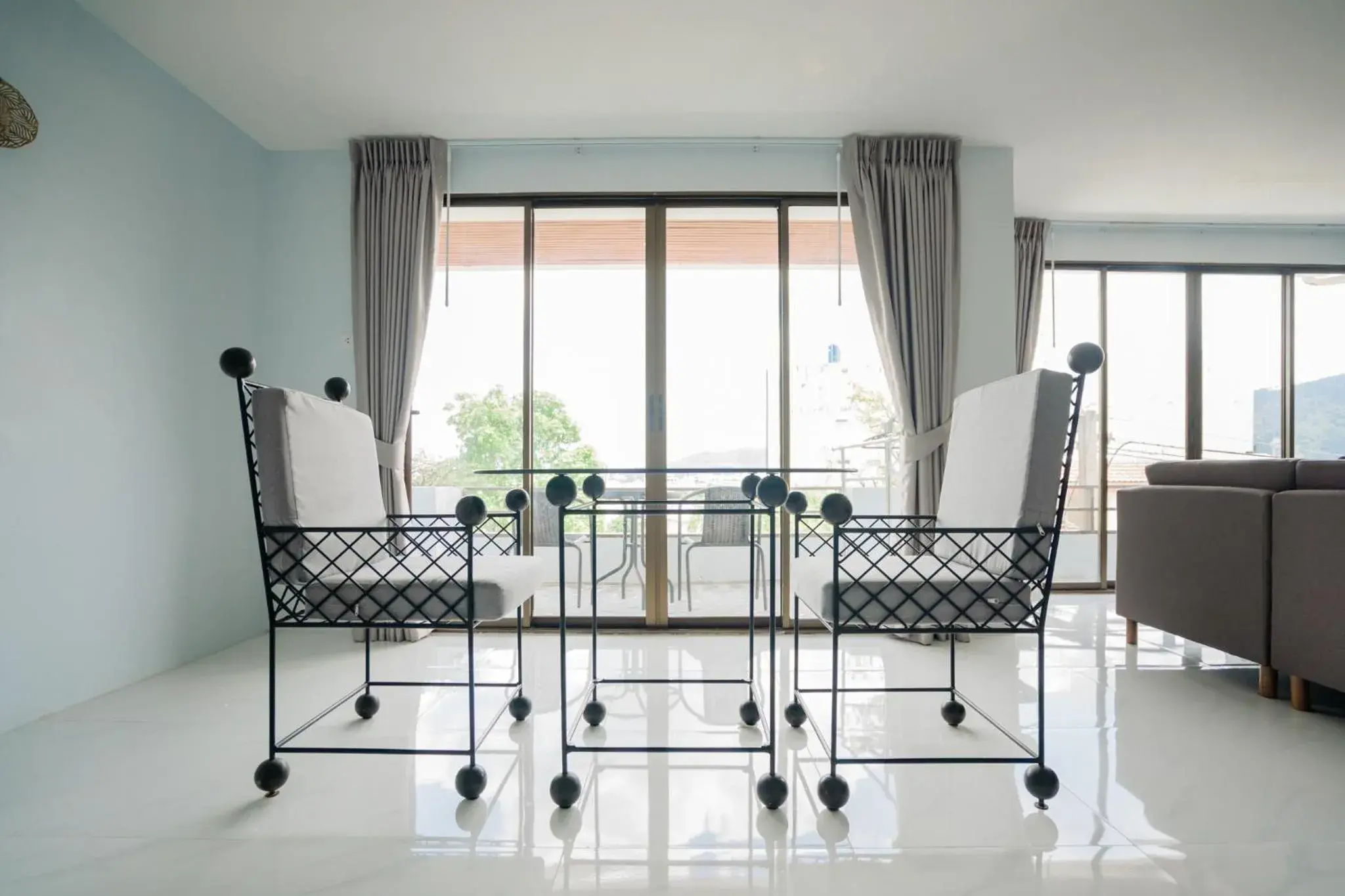 Seating area in Club Bamboo Boutique Patong Beach Resort Seating area in Club Bamboo Boutique Patong Beach Resort