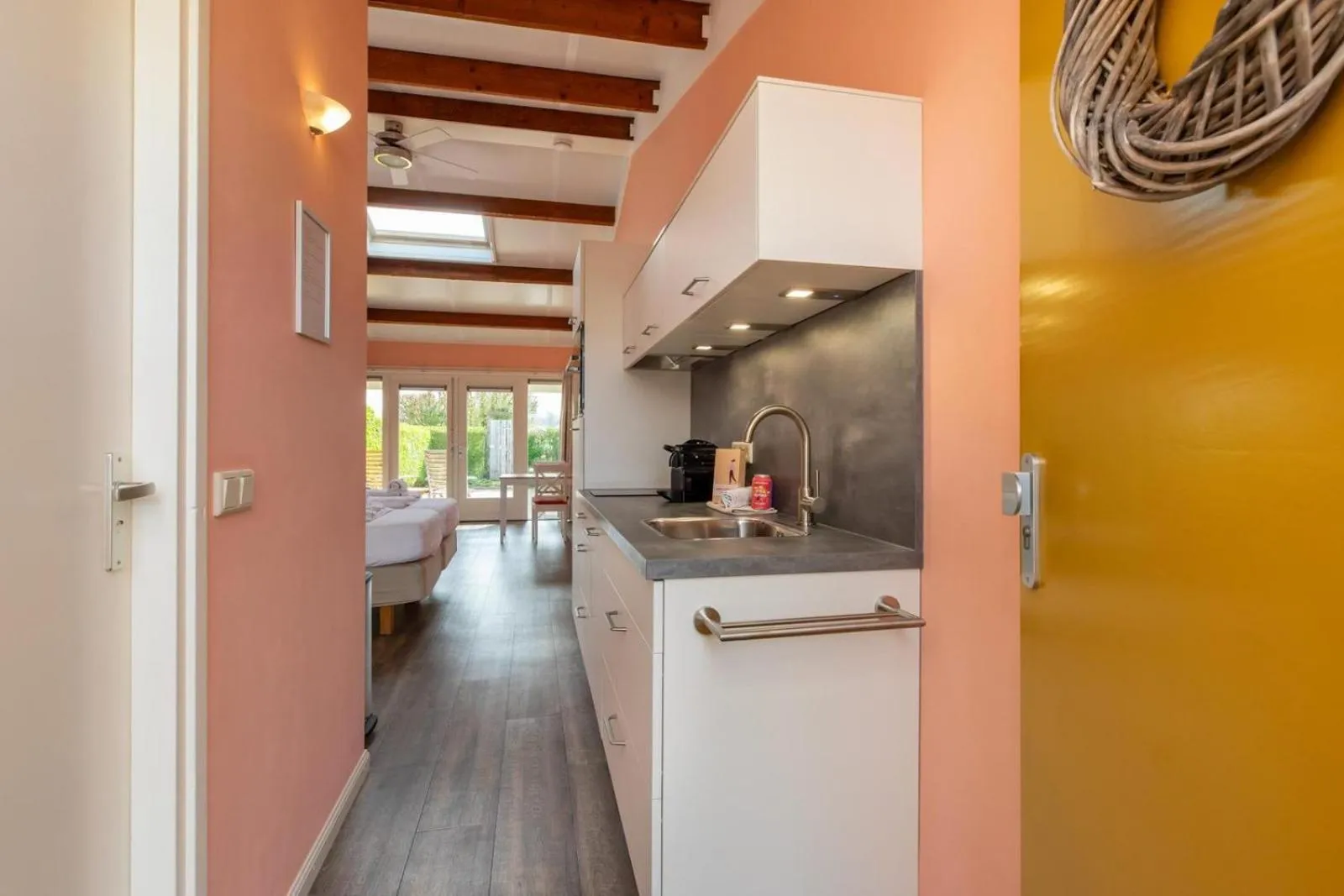 Welcome in - Sint-Anthonijshoek, studio's met eigen tuin, theeschenkerij en pluktuin