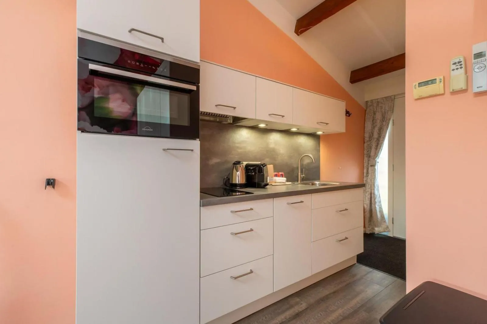 Welcome in - Sint-Anthonijshoek, studio's met eigen tuin, theeschenkerij en pluktuin