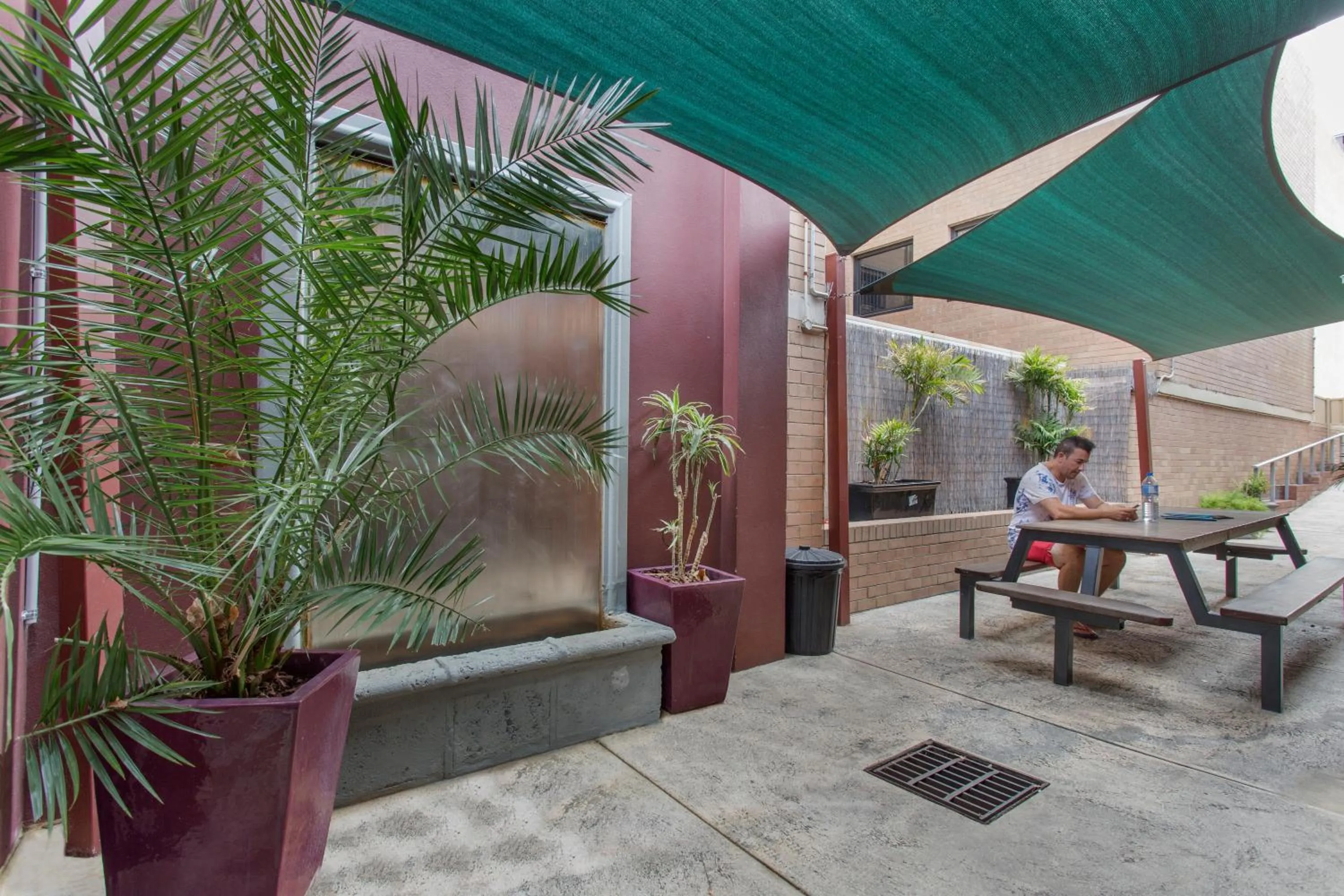 Garden in The Emperors Crown Hostel