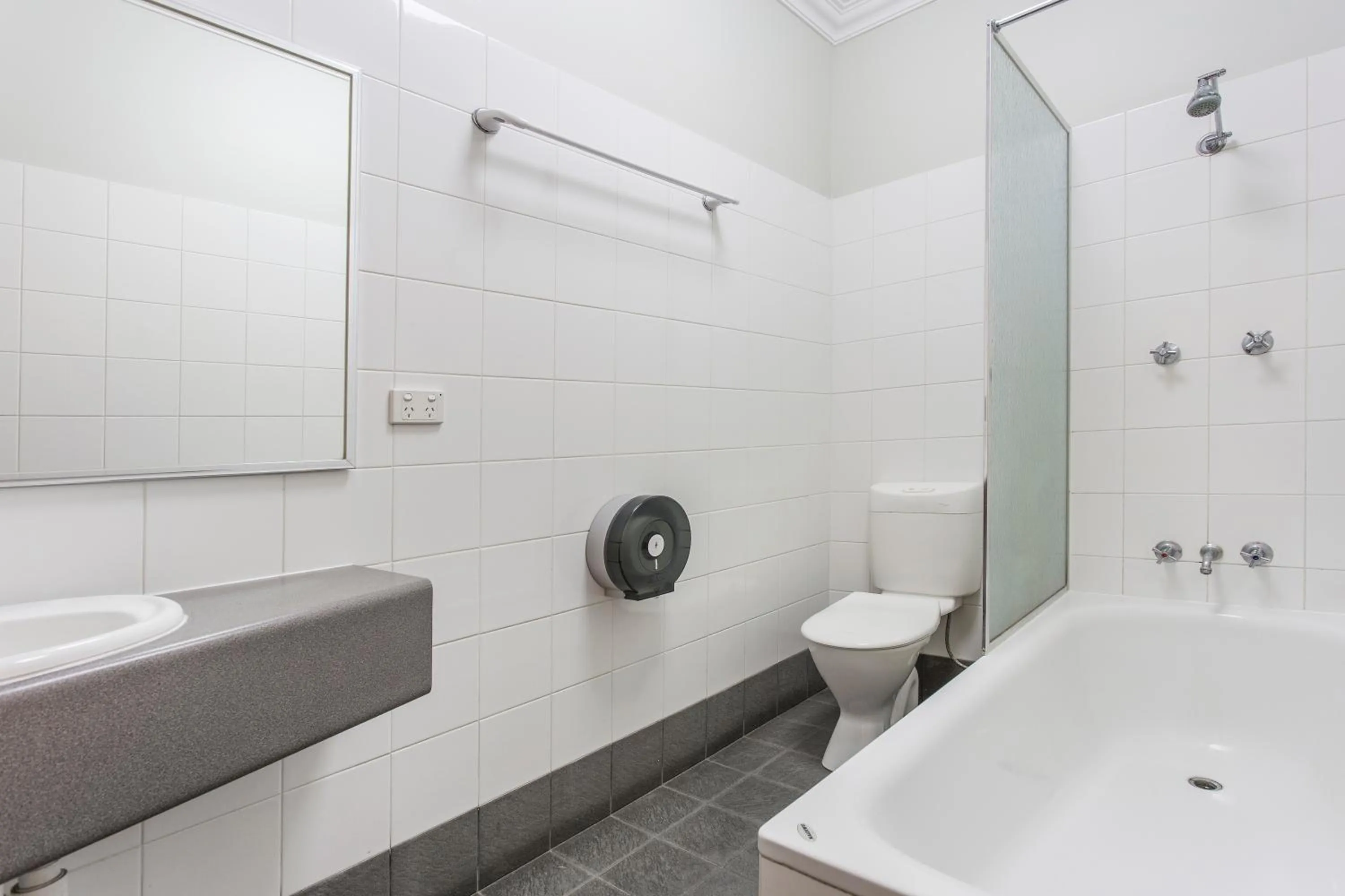 Shower in The Emperors Crown Hostel